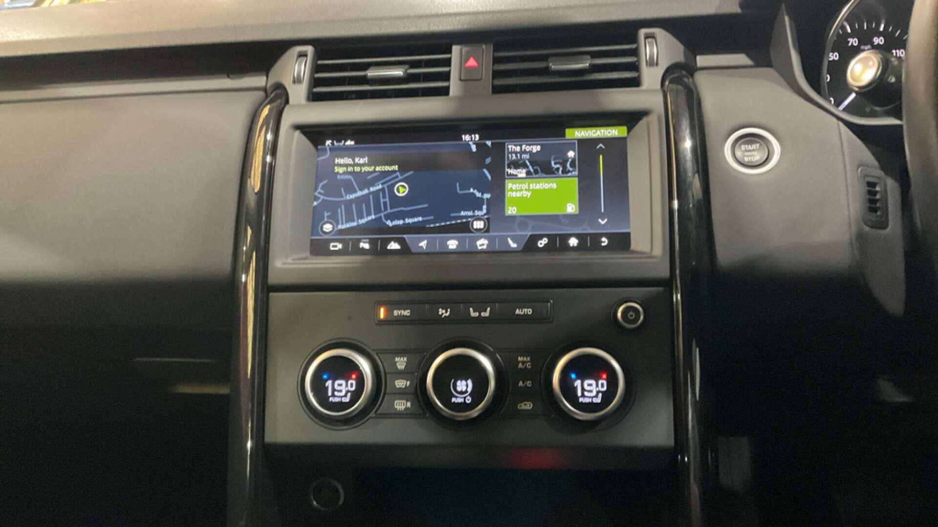 Land Rover Discovery view 11