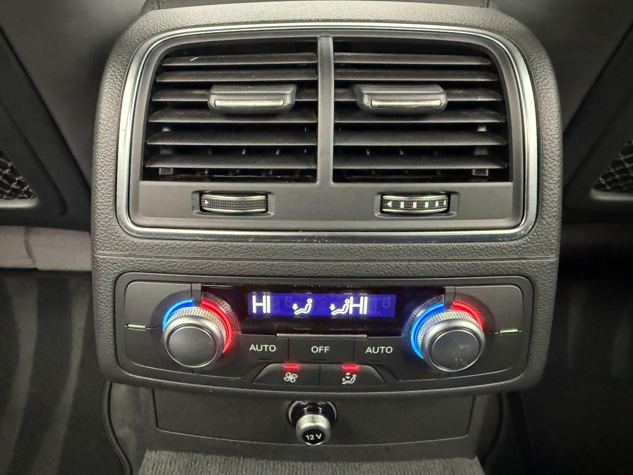 Audi A6 view 32