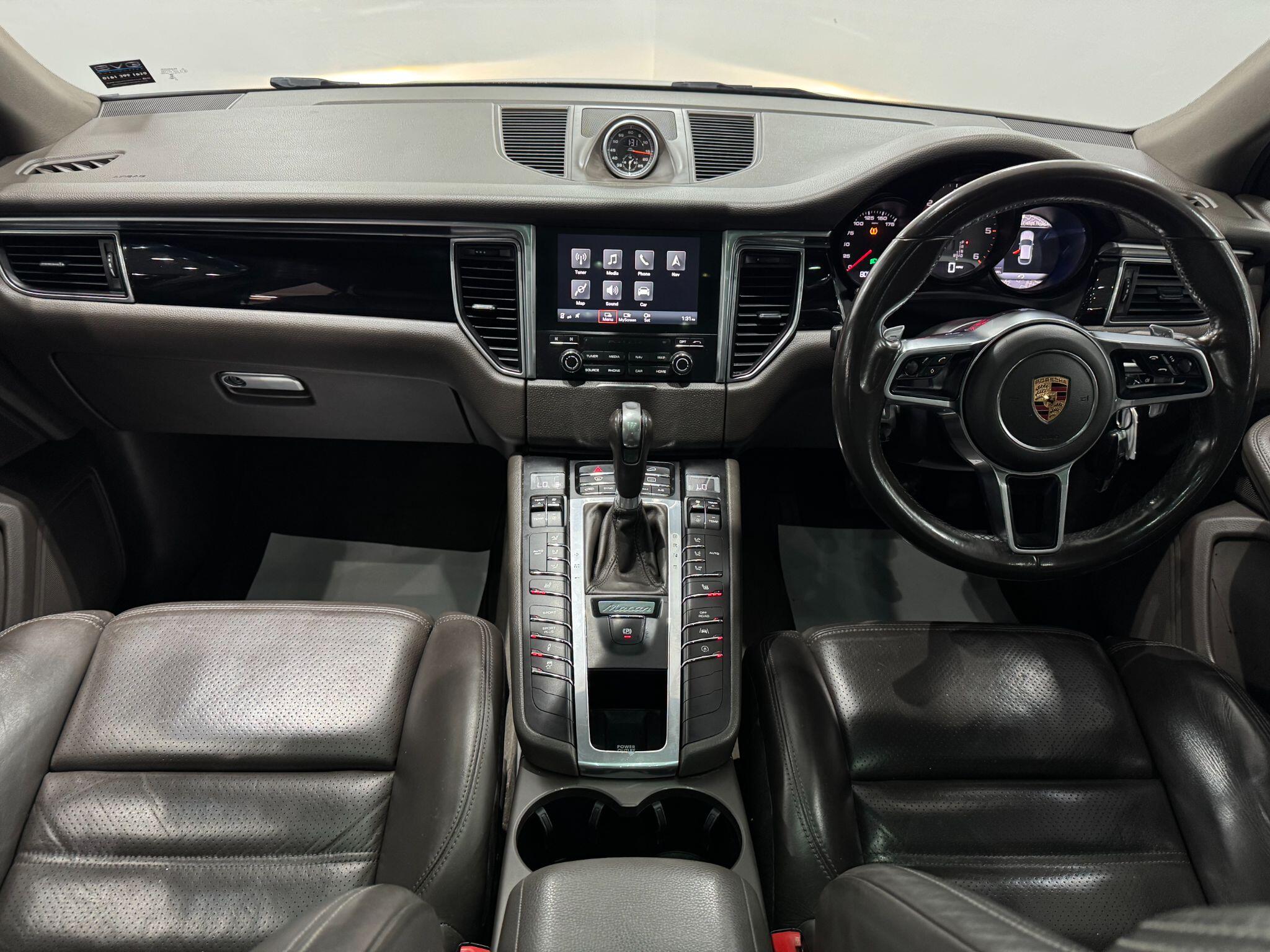 Porsche Macan view 57