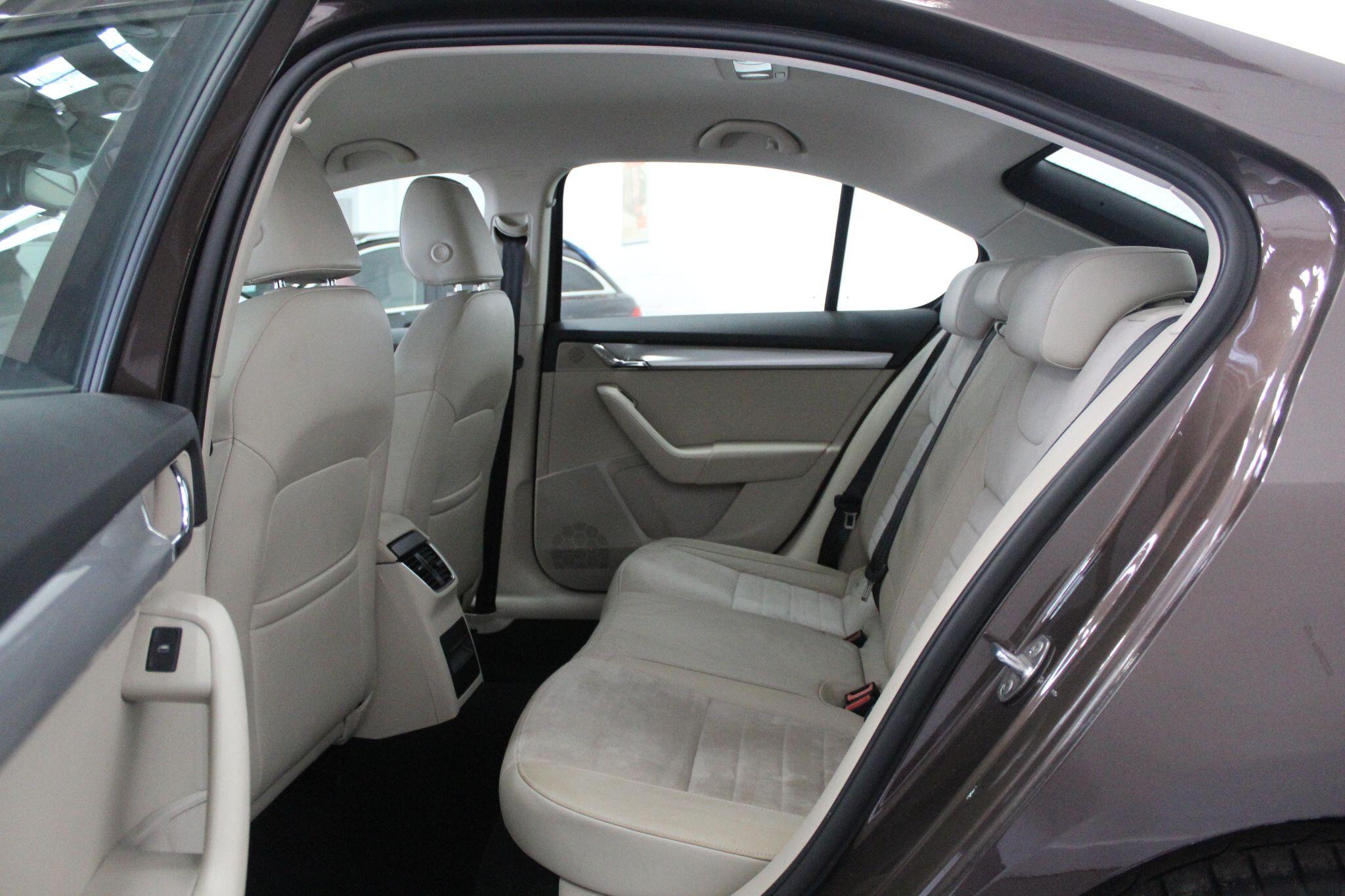 Skoda Octavia view 49