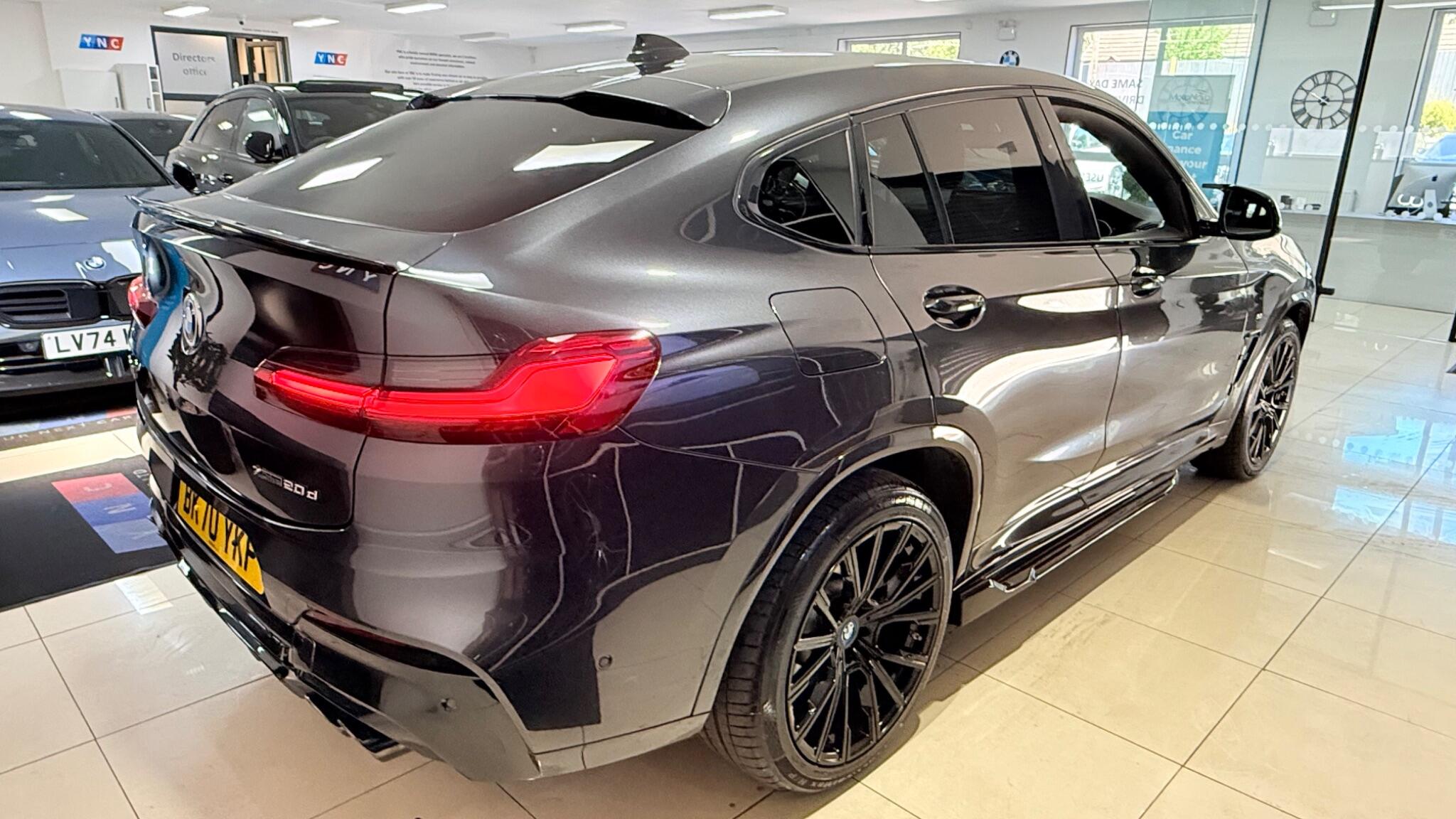 BMW X4 view 10