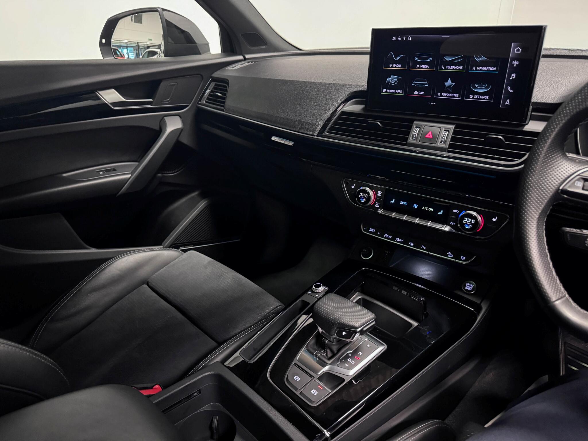 Audi Q5 view 34