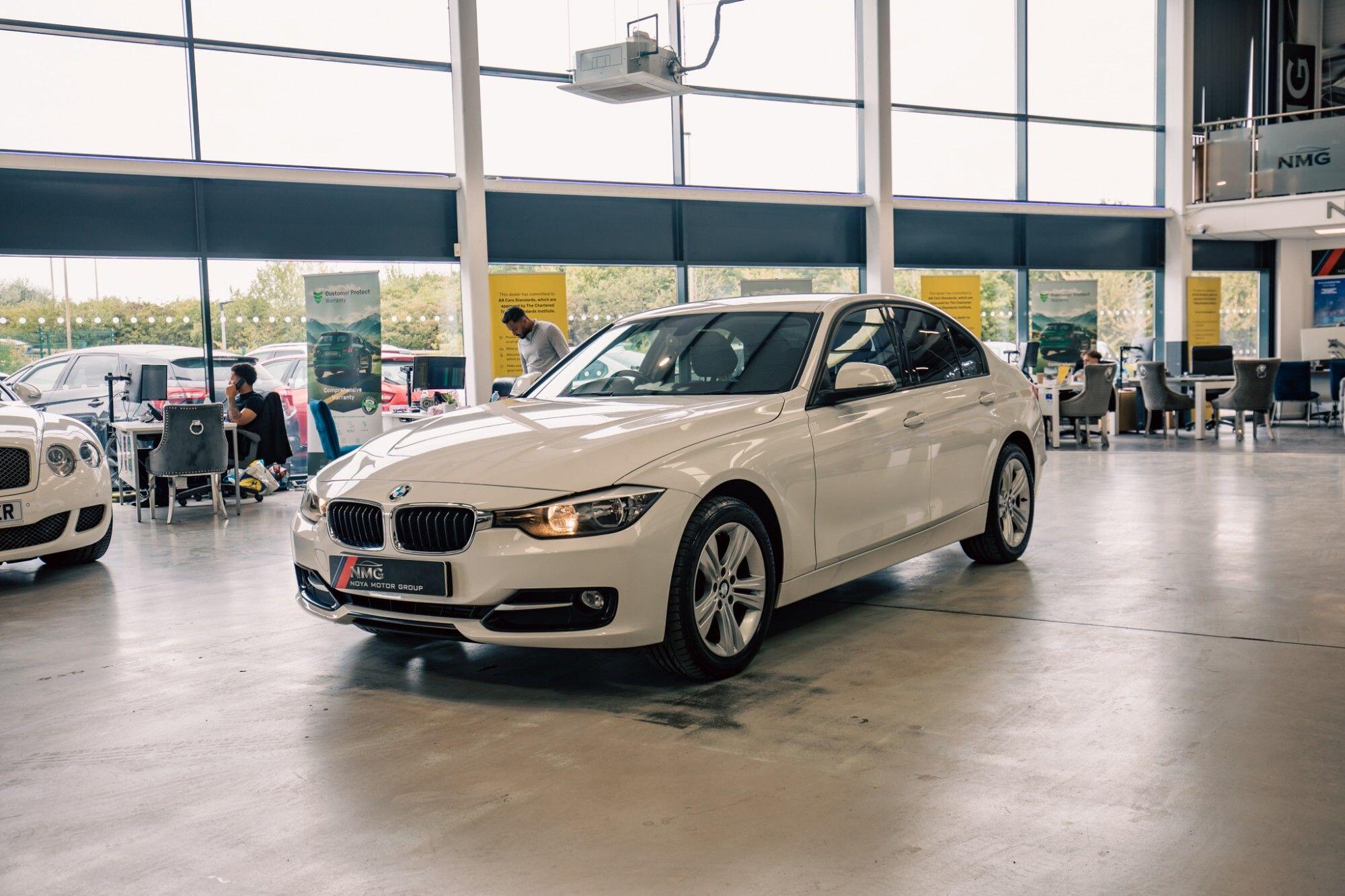 BMW 3 Series view 10