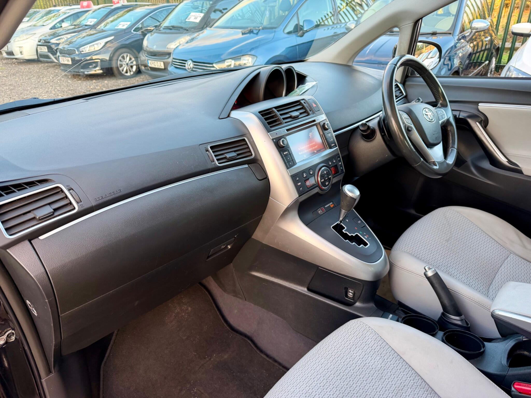 Toyota Verso view 21