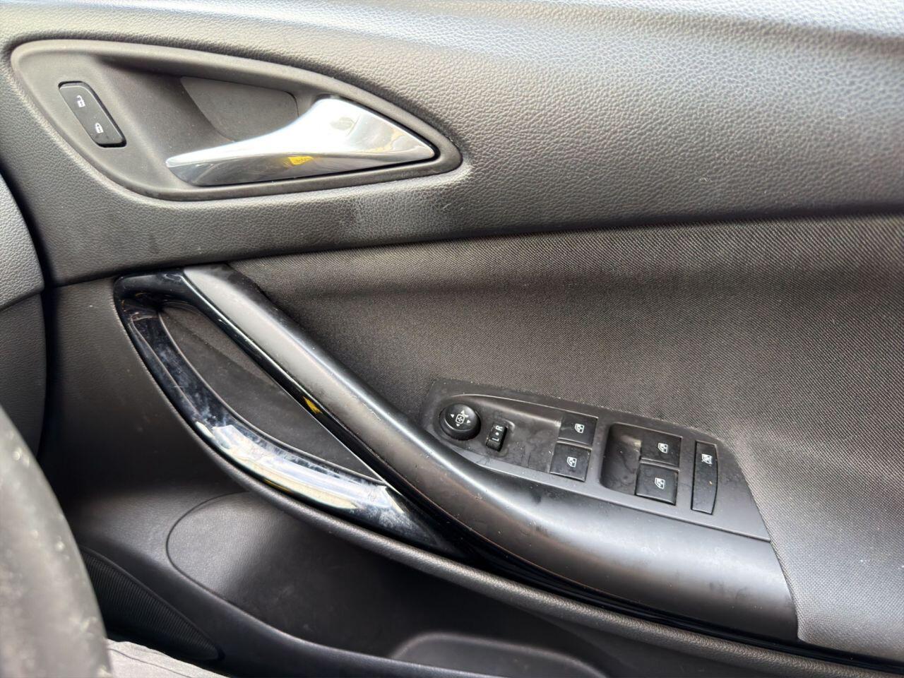 Vauxhall Astra view 12