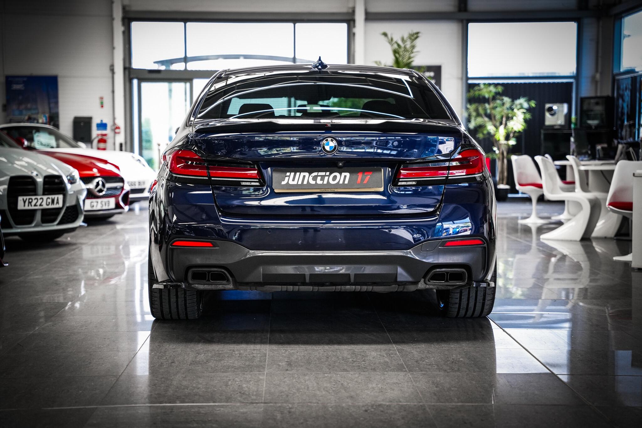 BMW 5 Series view 15