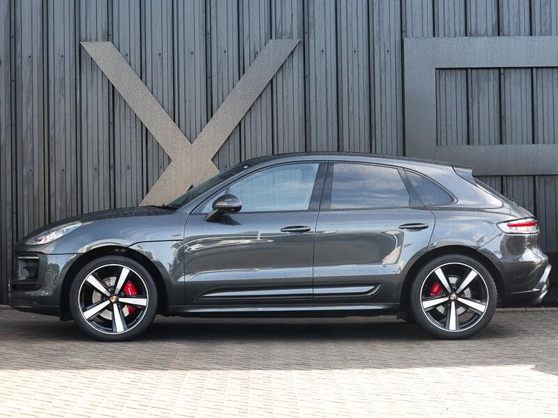 Porsche Macan view 5