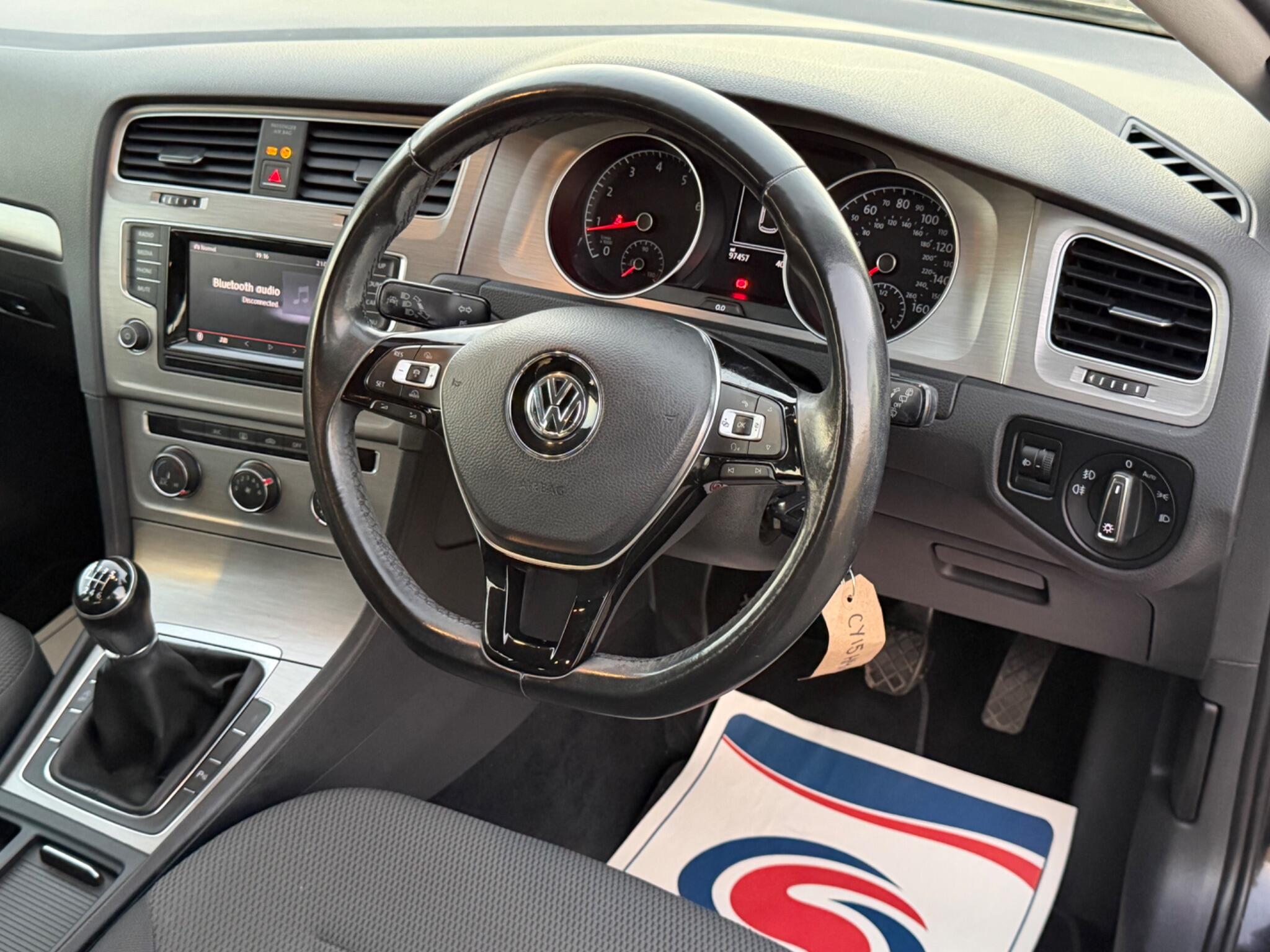 Volkswagen Golf view 36