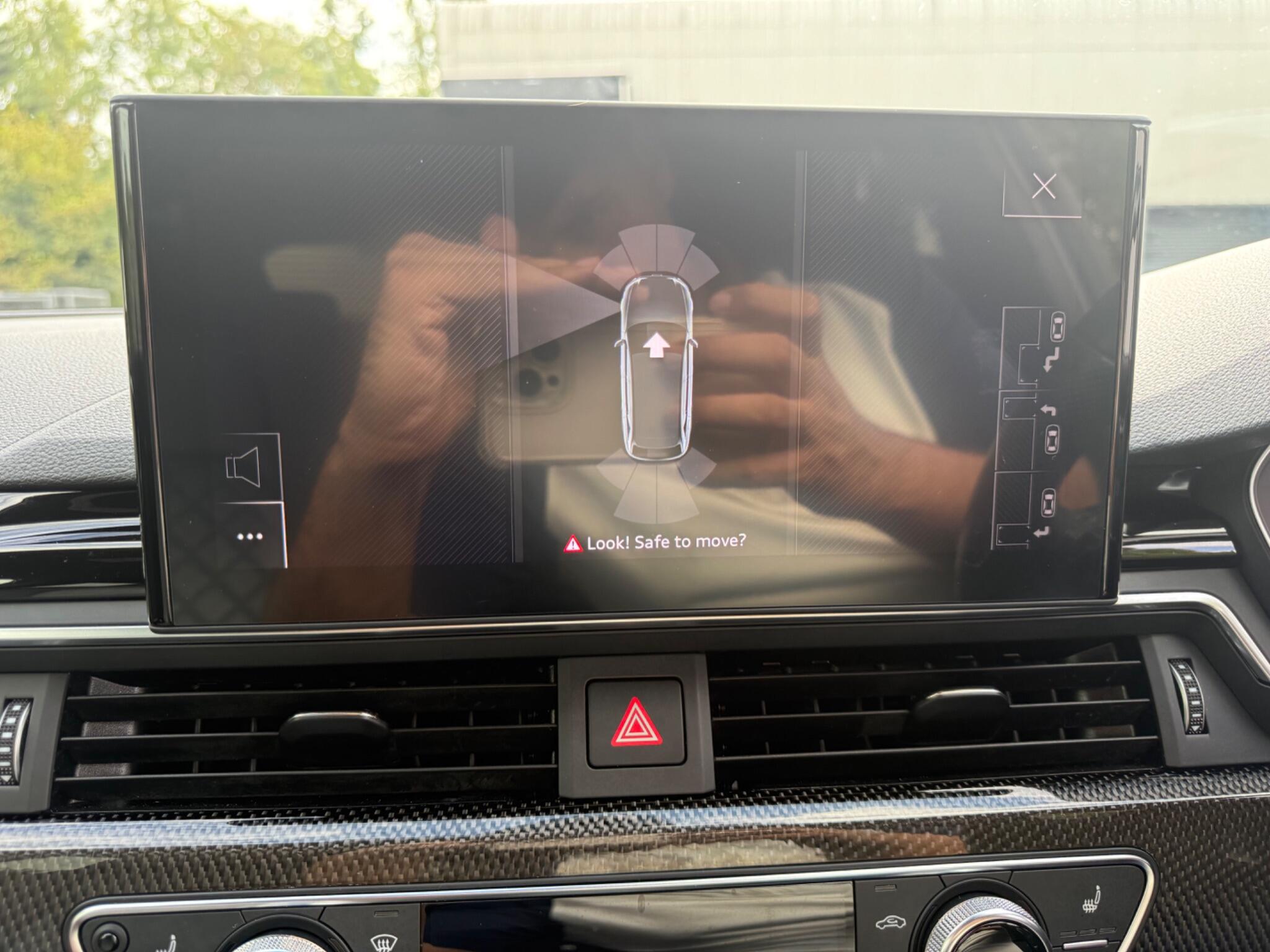 Audi S4 view 28