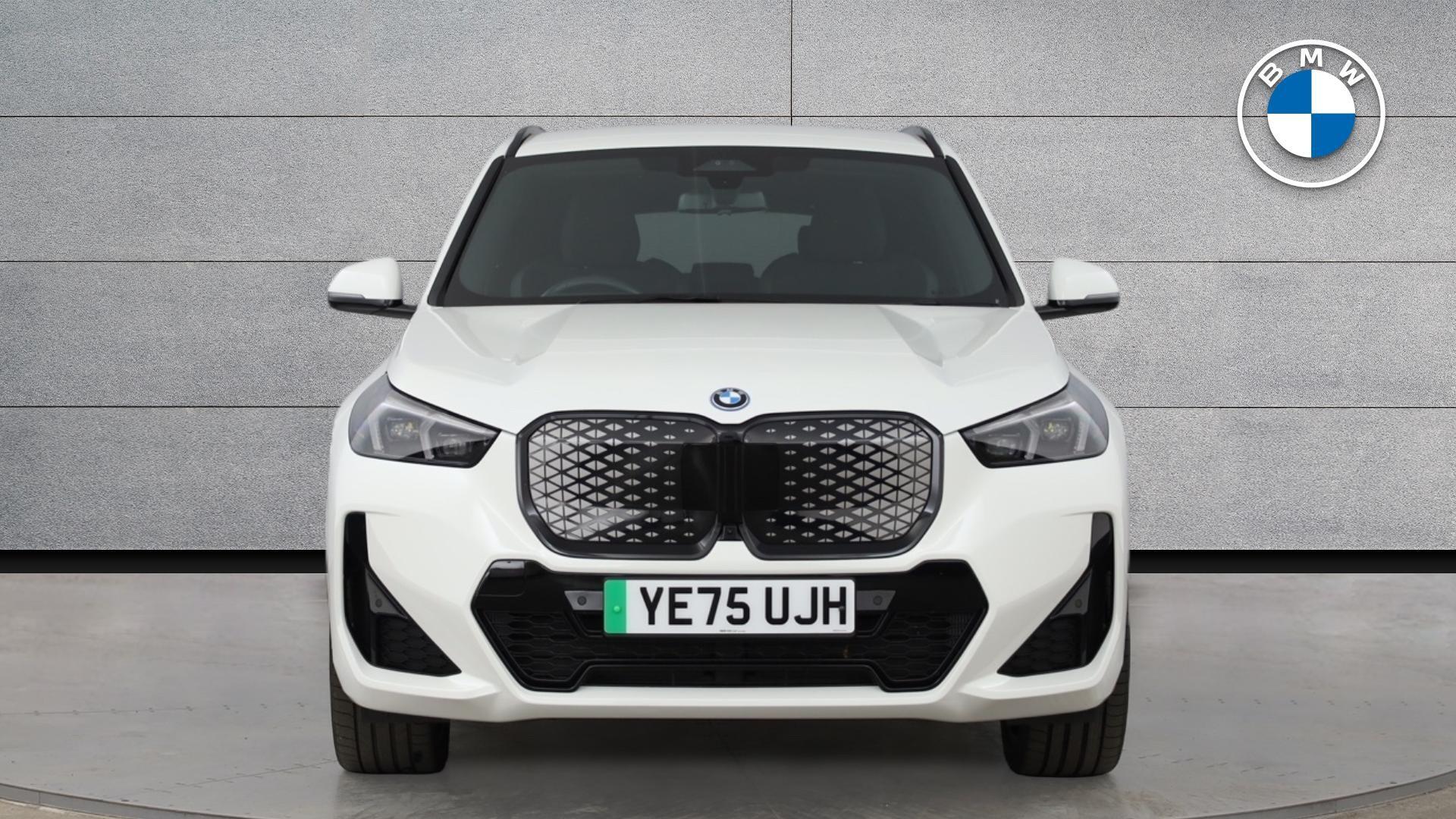 BMW iX1 view 16