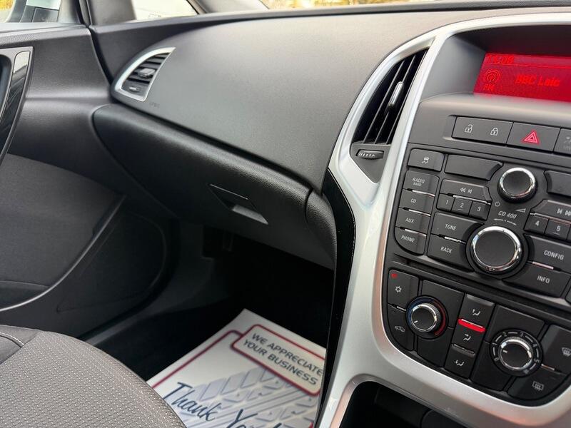 2015 Vauxhall Astra 1.4i SRi Euro 6 5dr • 24,139 miles image 43