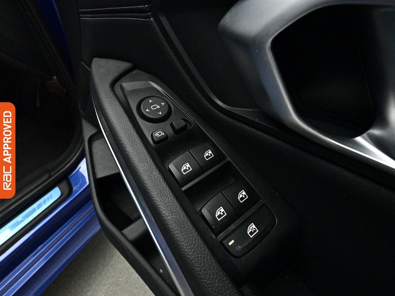 BMW 3 Series view 26