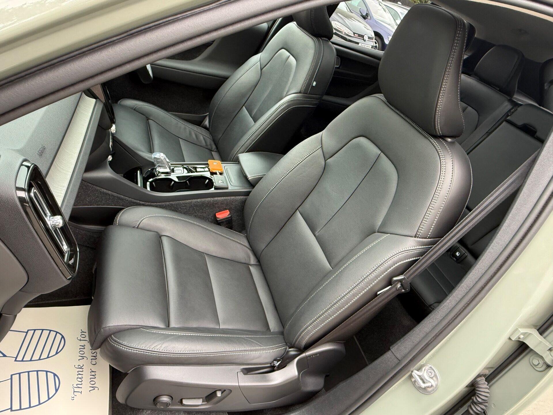 Volvo XC40 view 26