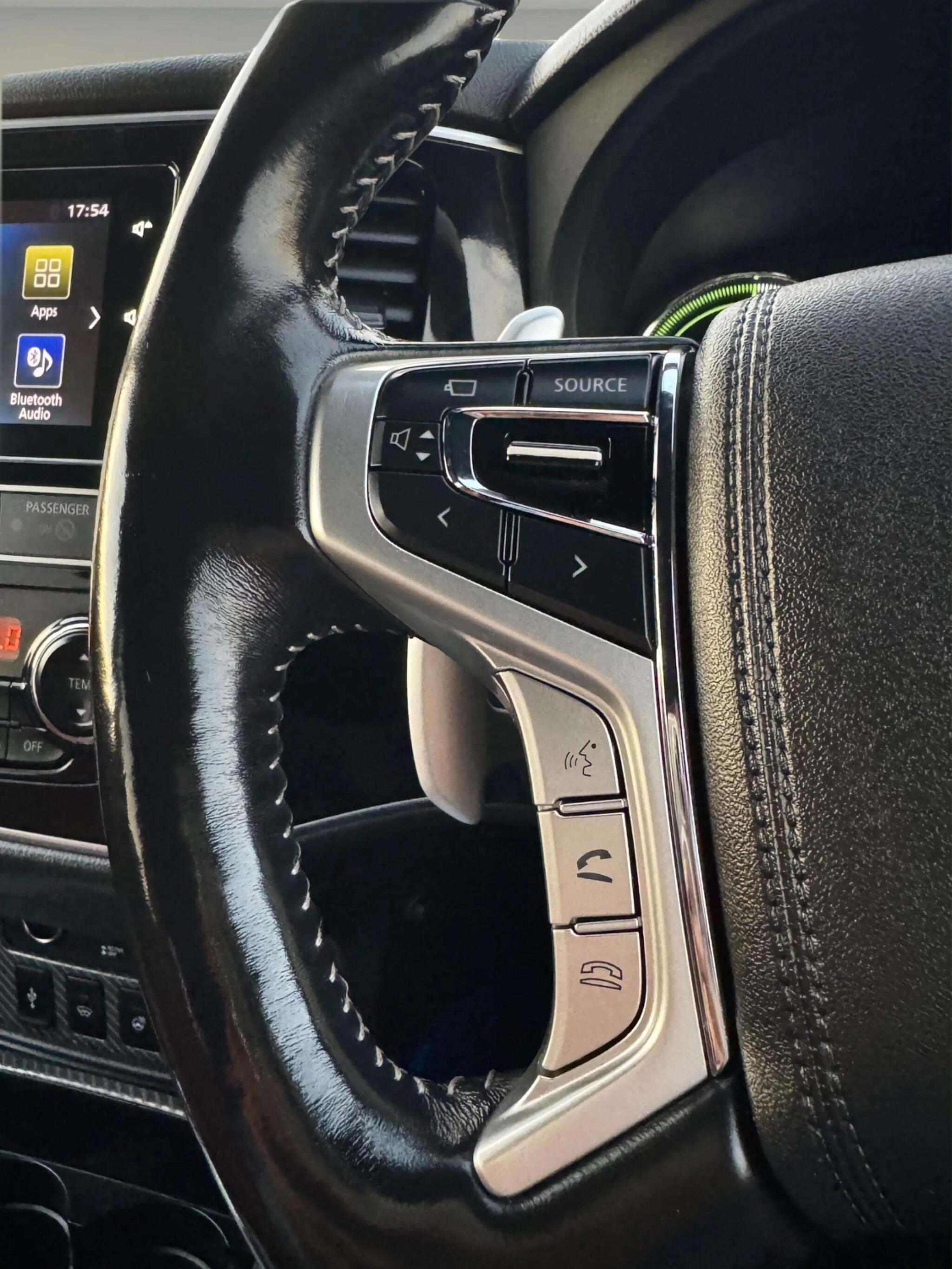 Mitsubishi Outlander view 52