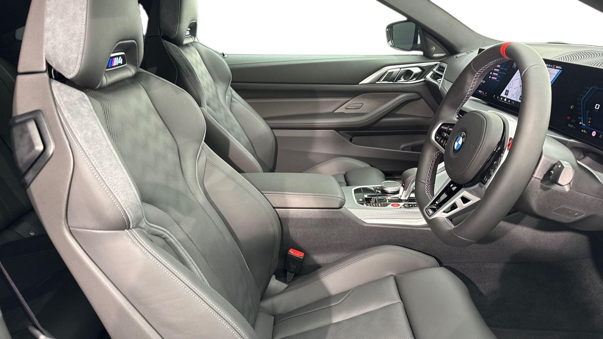 BMW M4 view 11