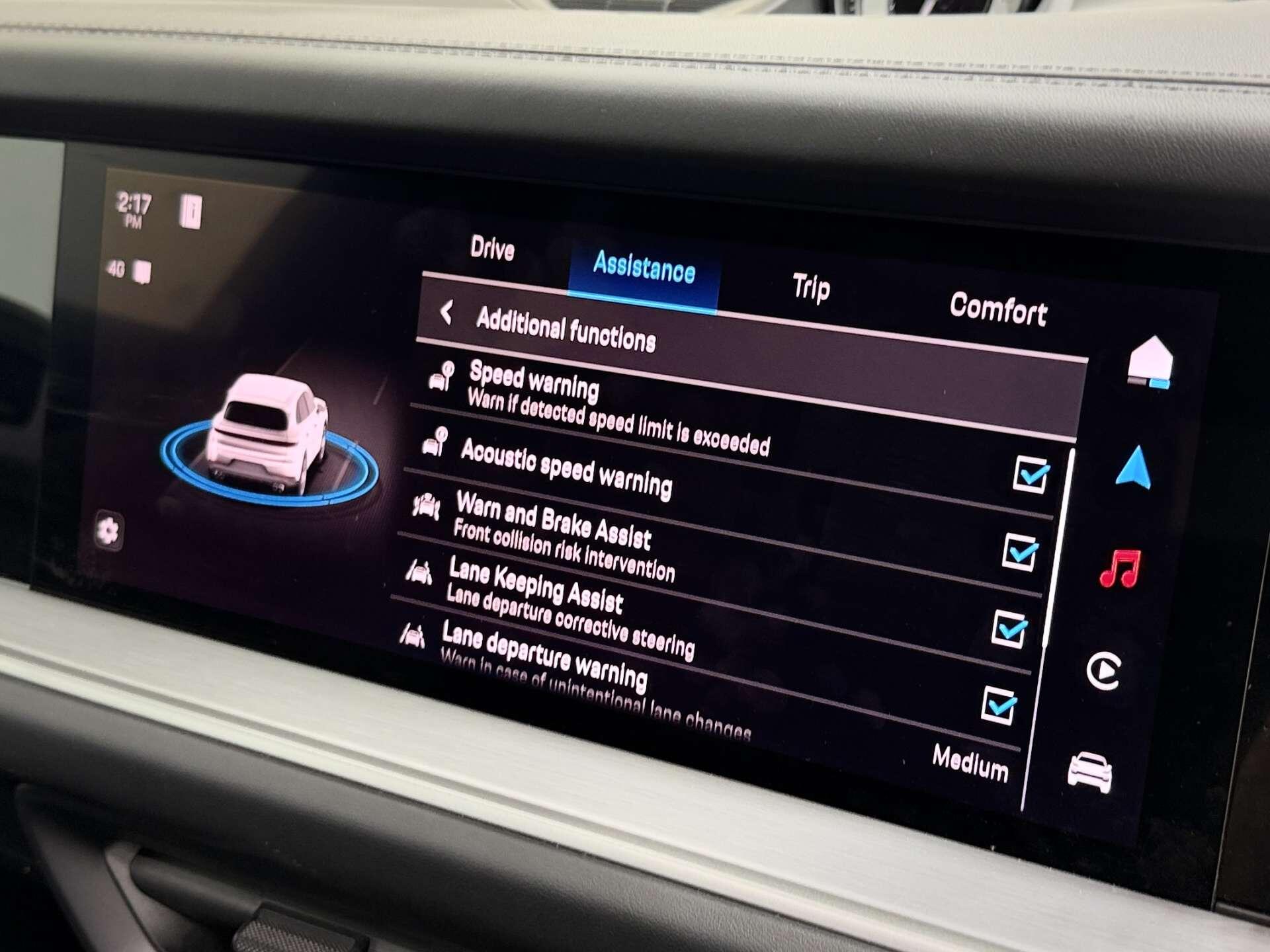 Porsche Cayenne view 49