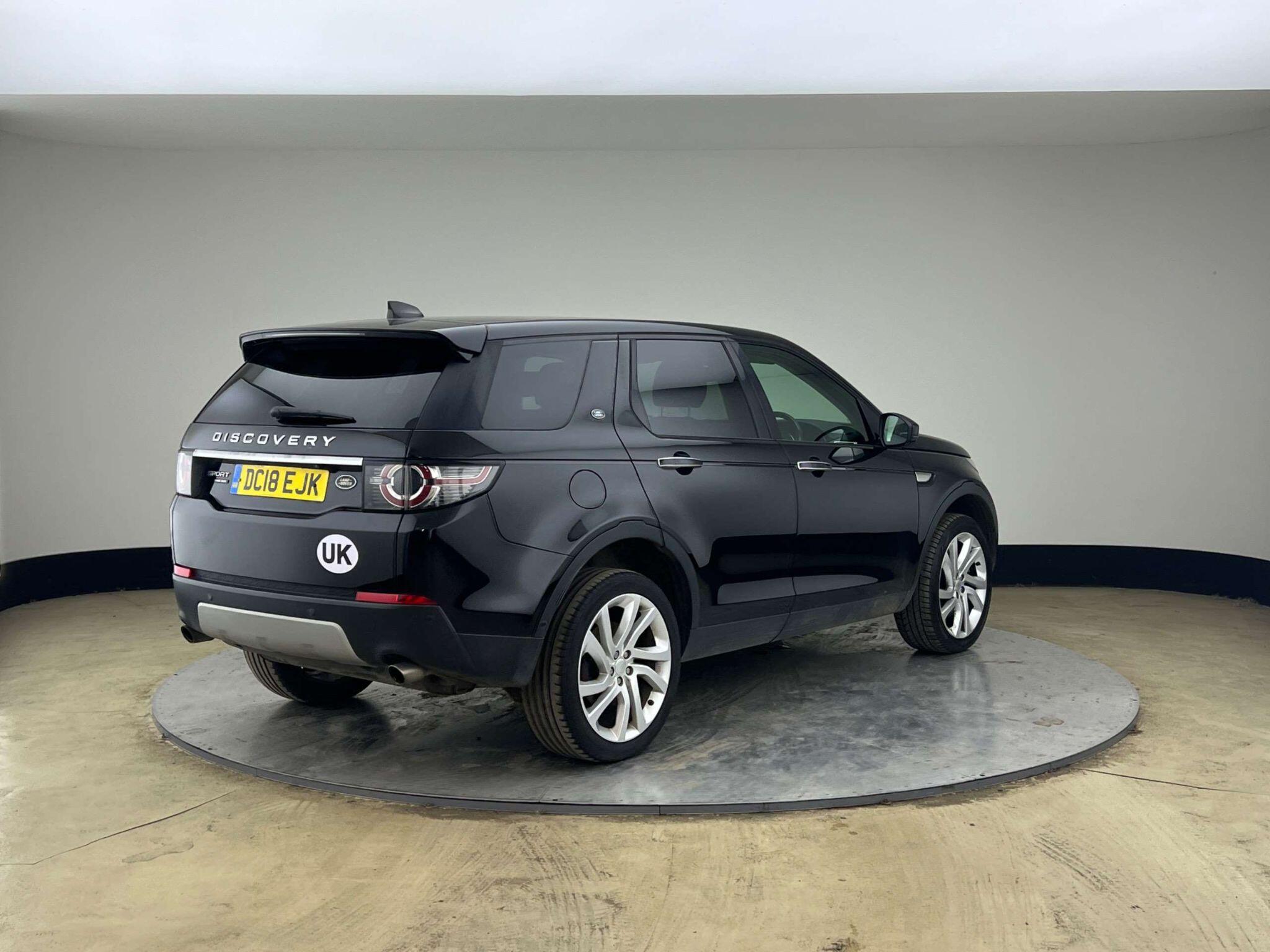 Land Rover Discovery Sport view 2