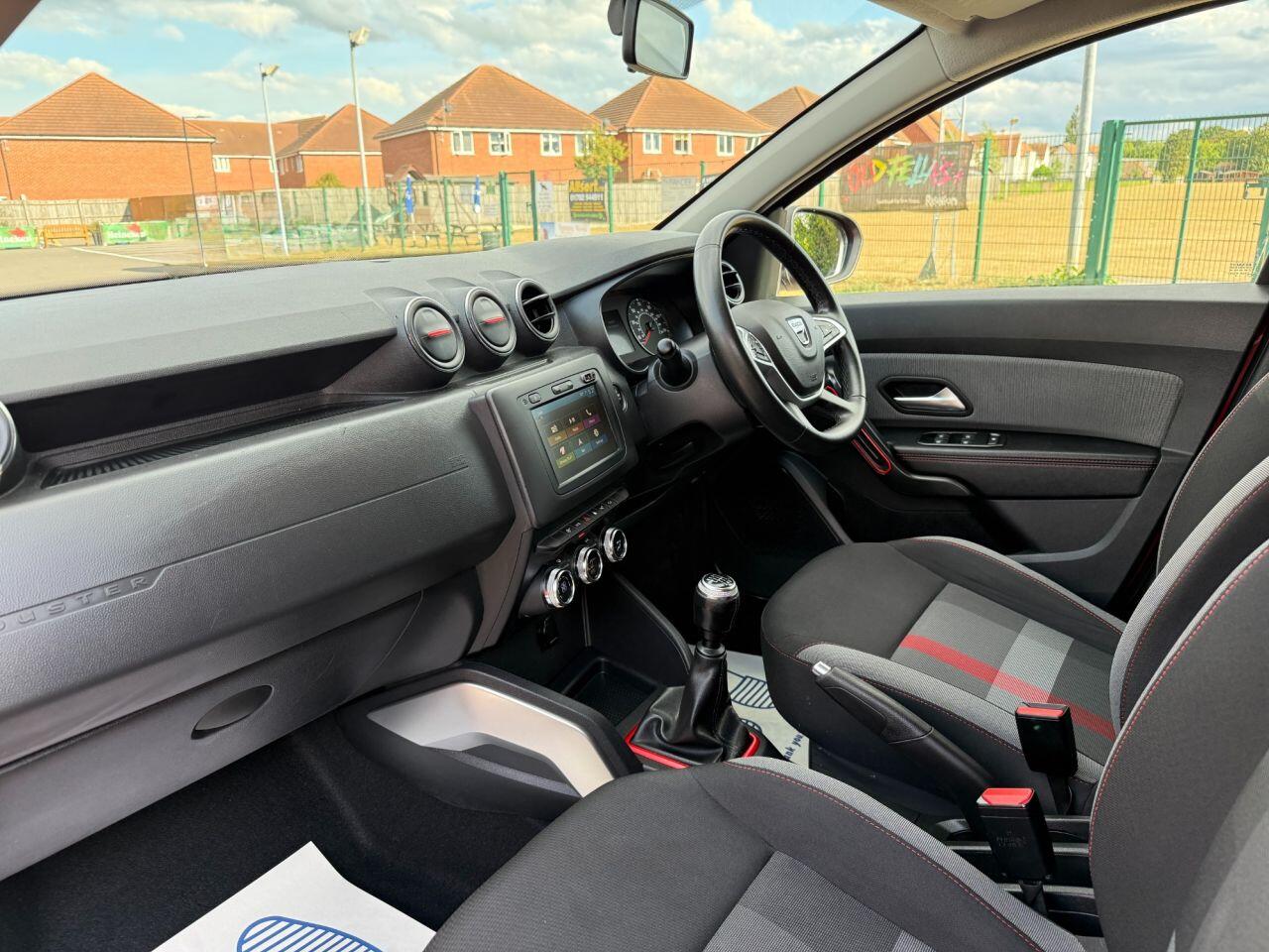 Dacia Duster view 8