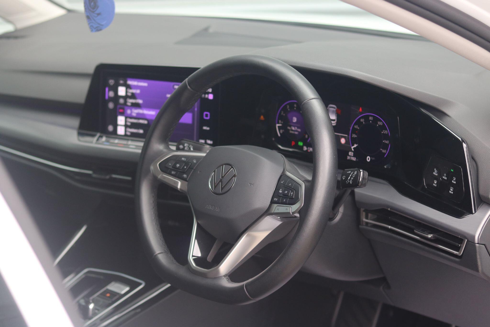 Volkswagen Golf view 12