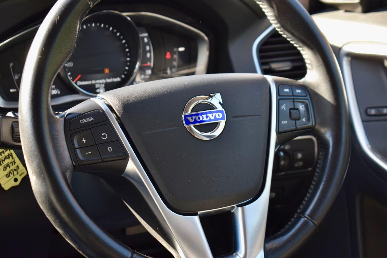 Volvo XC60 view 43