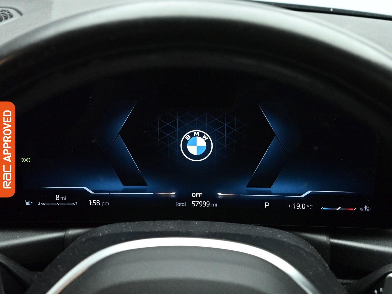 BMW 3 Series view 11