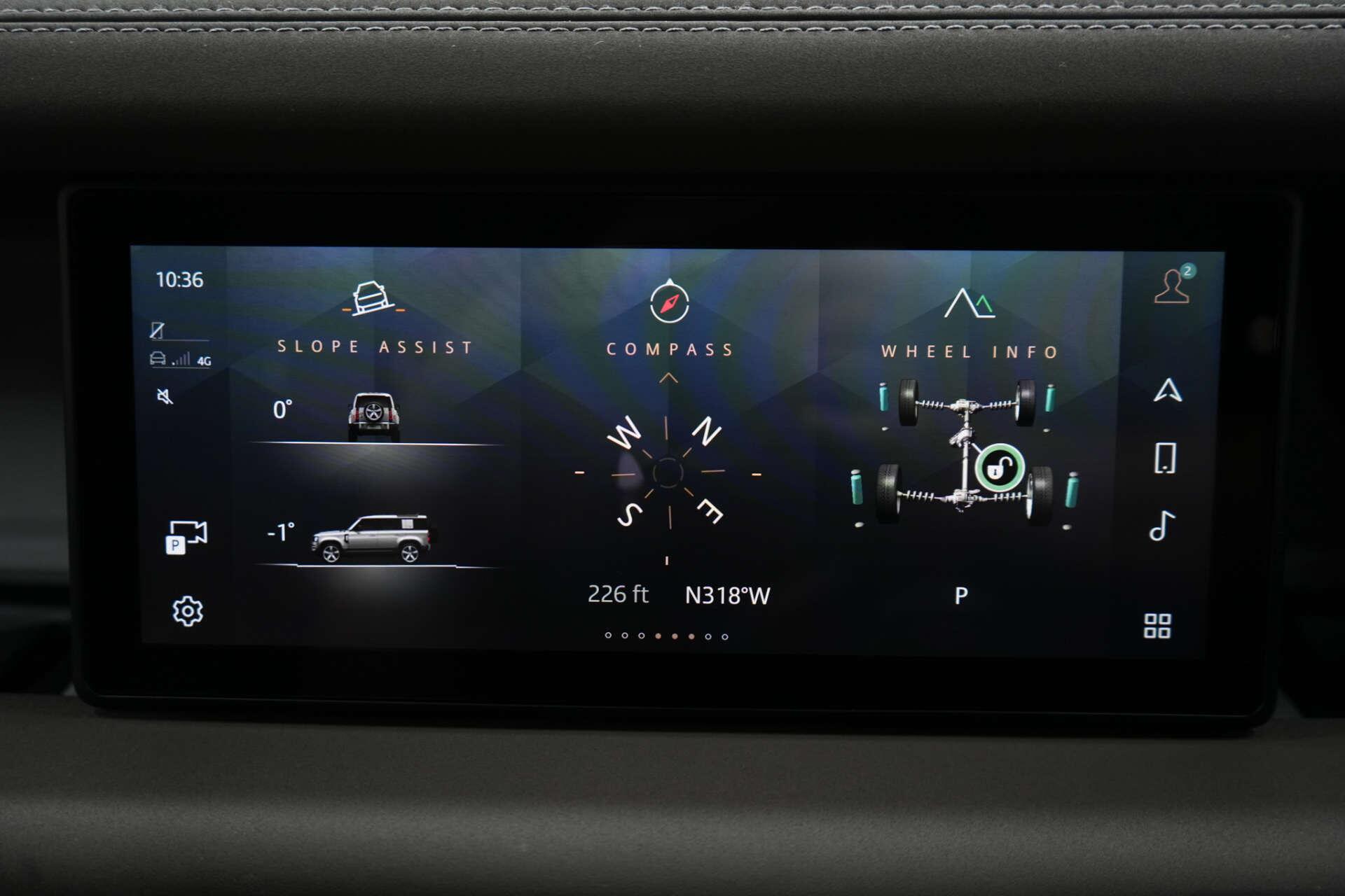 Land Rover Defender view 31