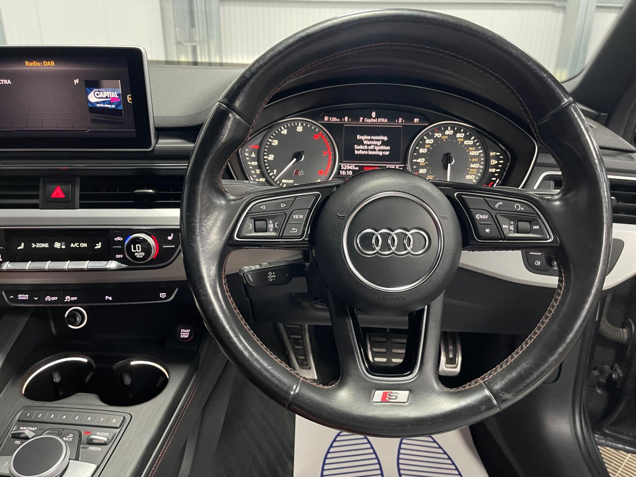 Audi S4 view 30