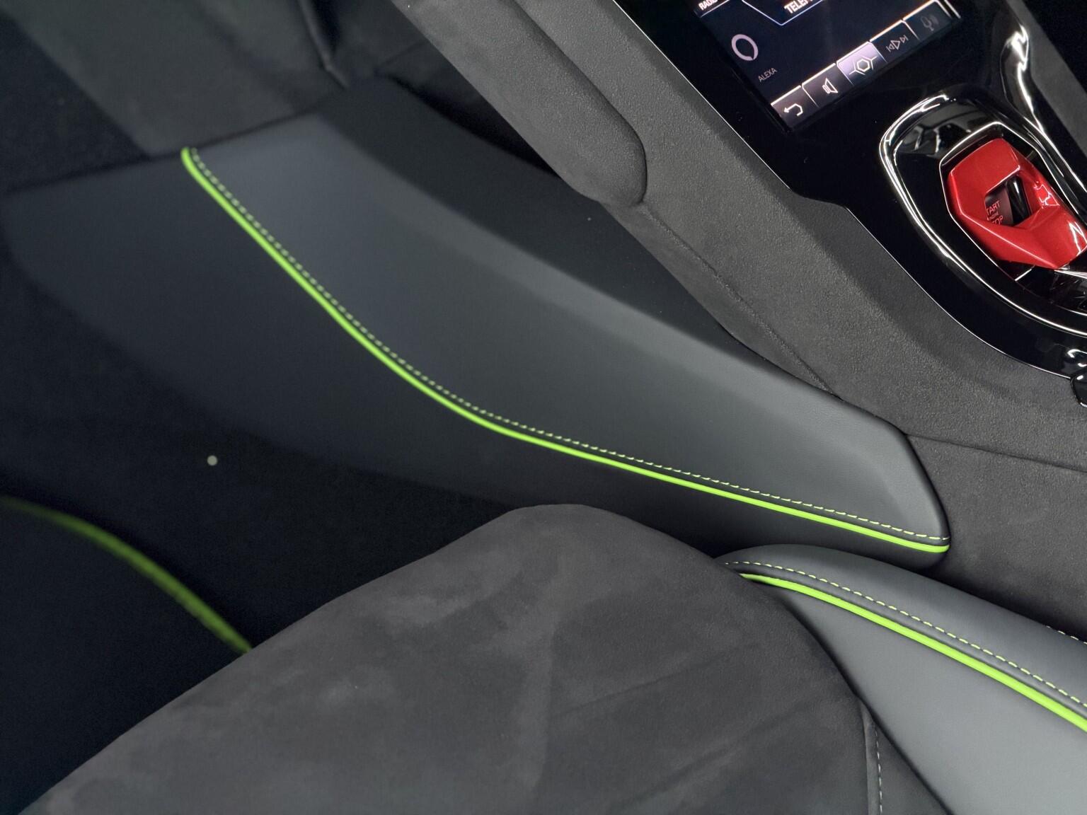Lamborghini Huracan view 58
