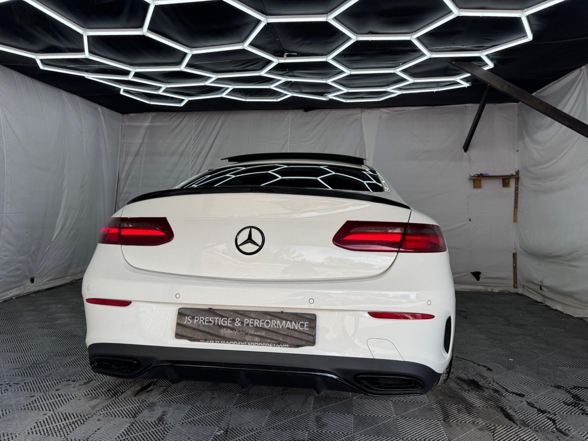 Mercedes-Benz E Class view 11