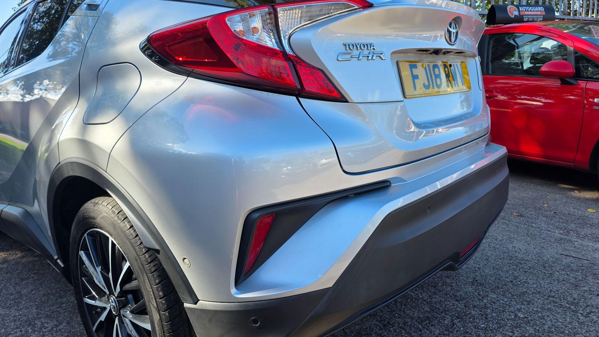 Toyota C-HR view 6