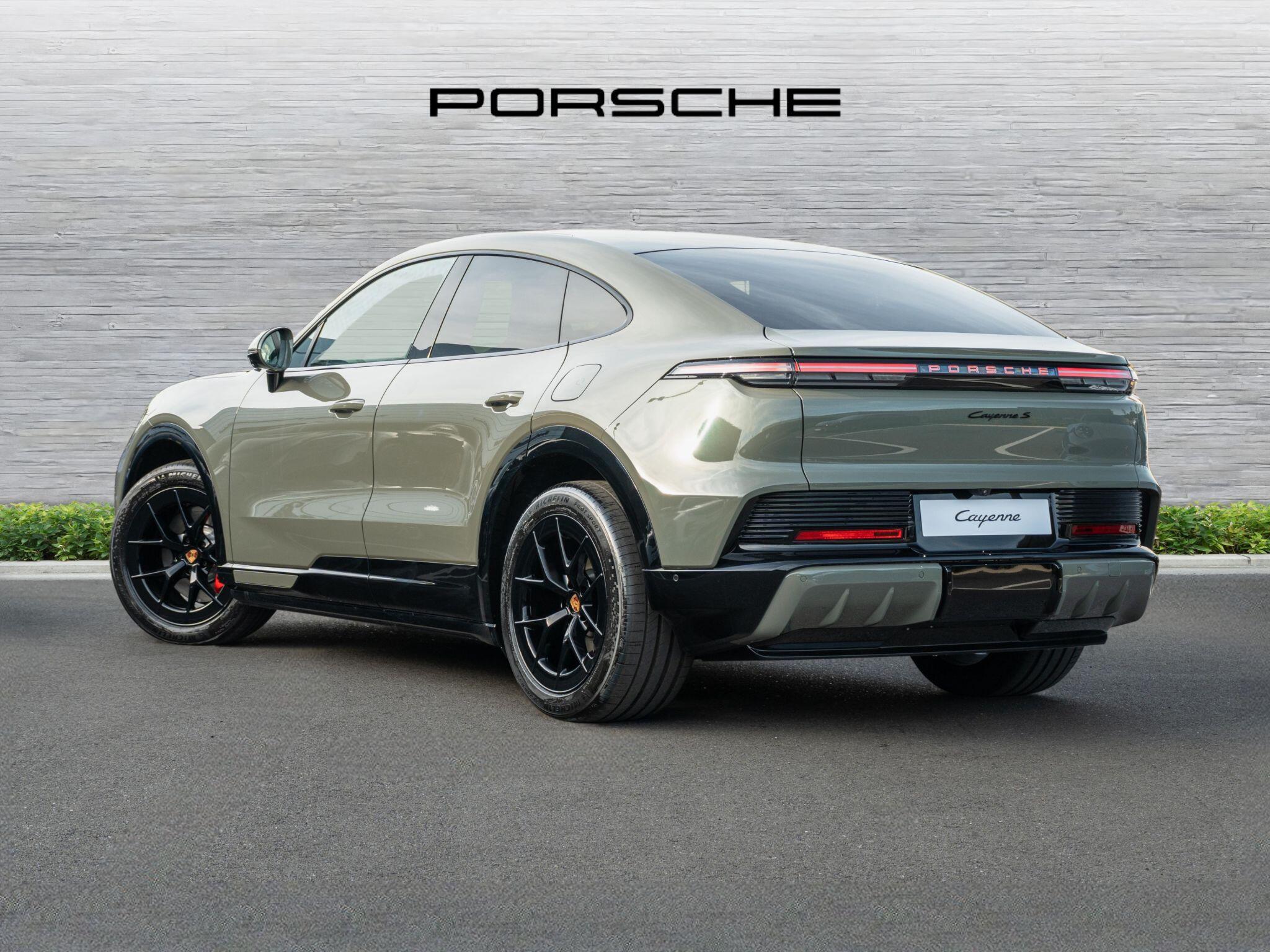 Porsche Cayenne view 3