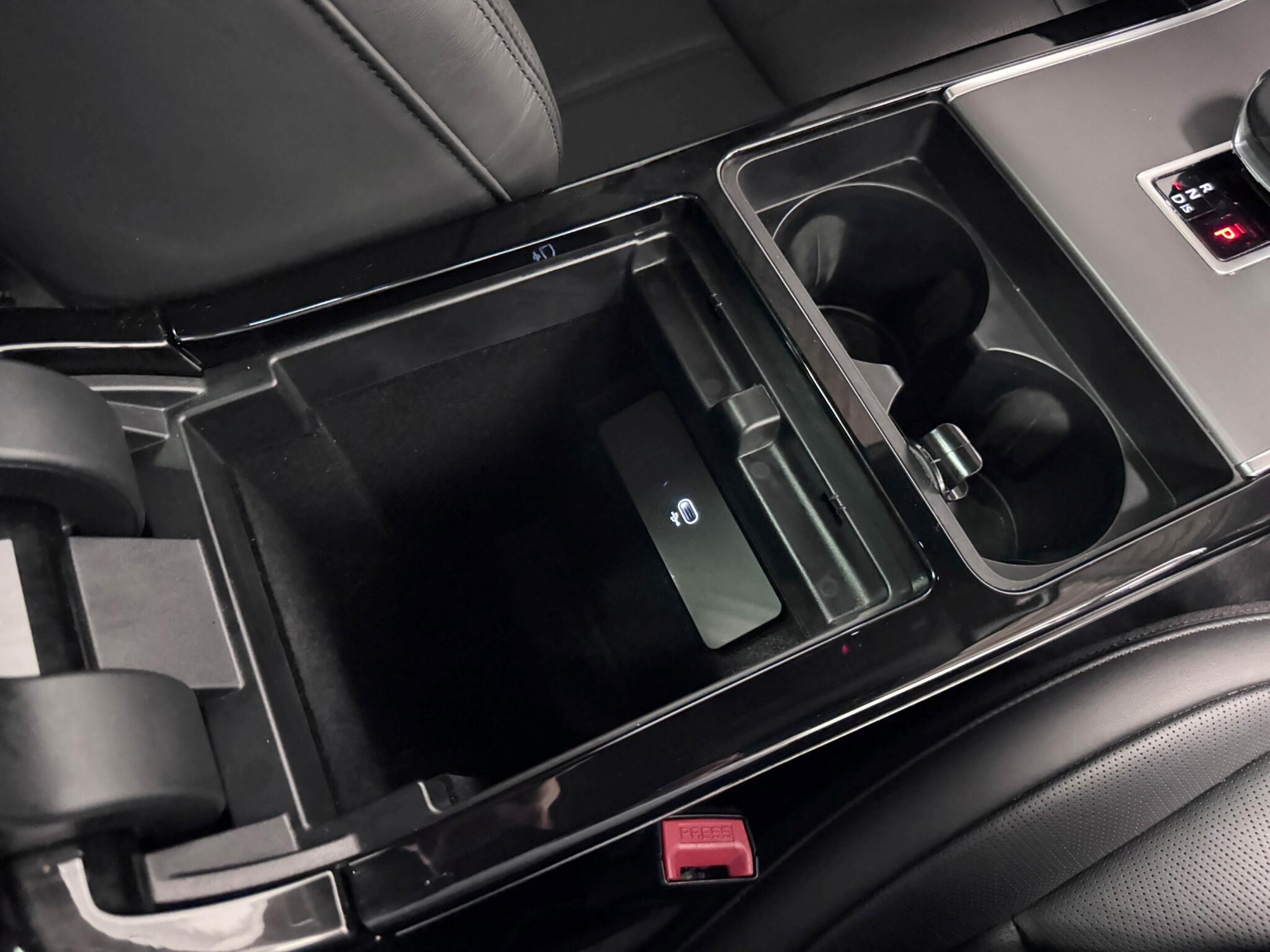 Land Rover Range Rover Evoque view 38