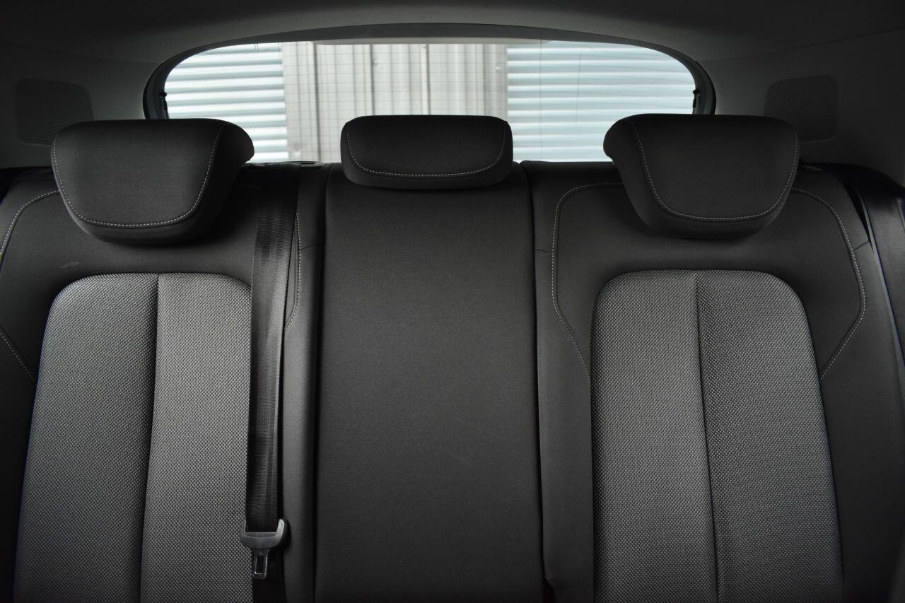 Audi Q2 view 20