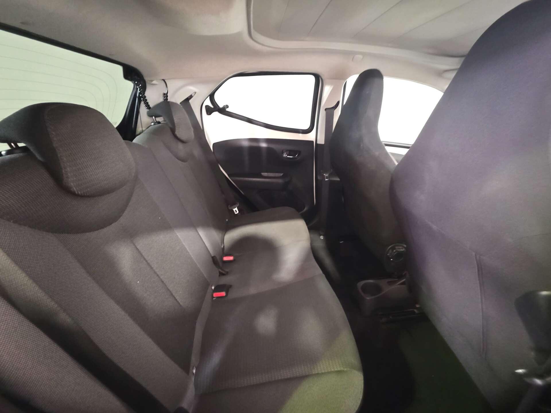Toyota Aygo view 35
