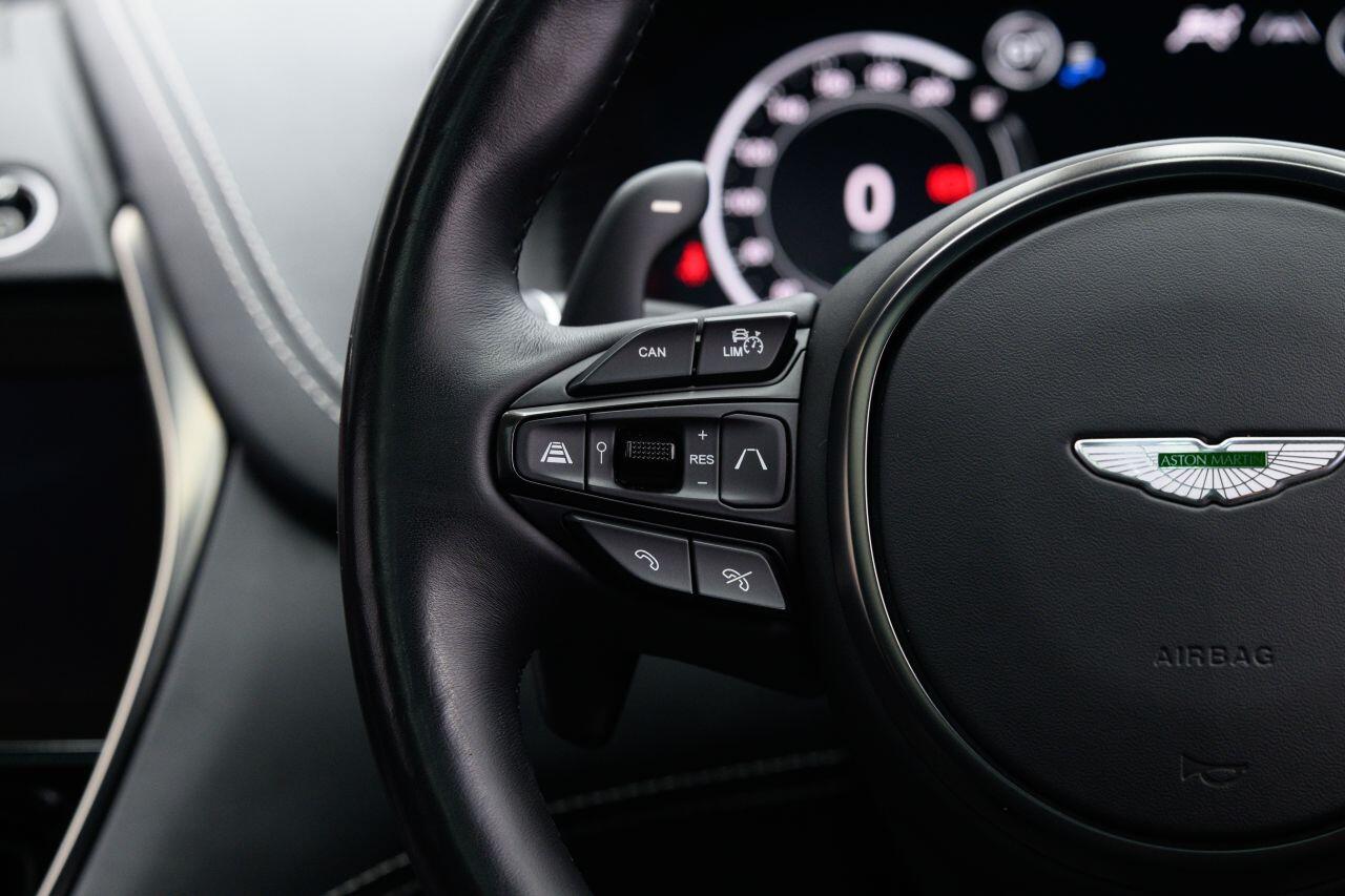 Aston Martin DBX view 42
