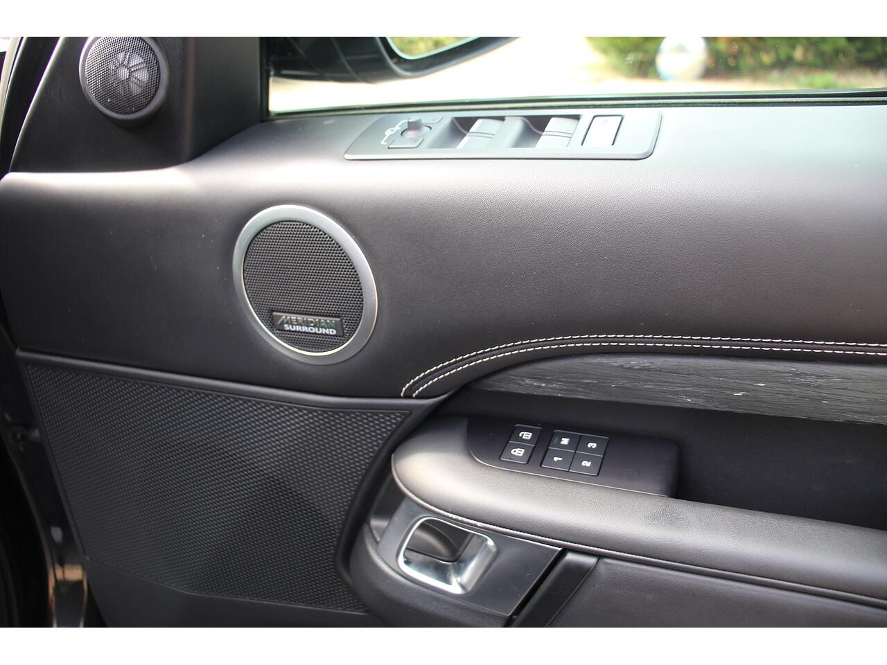 Land Rover Discovery view 66