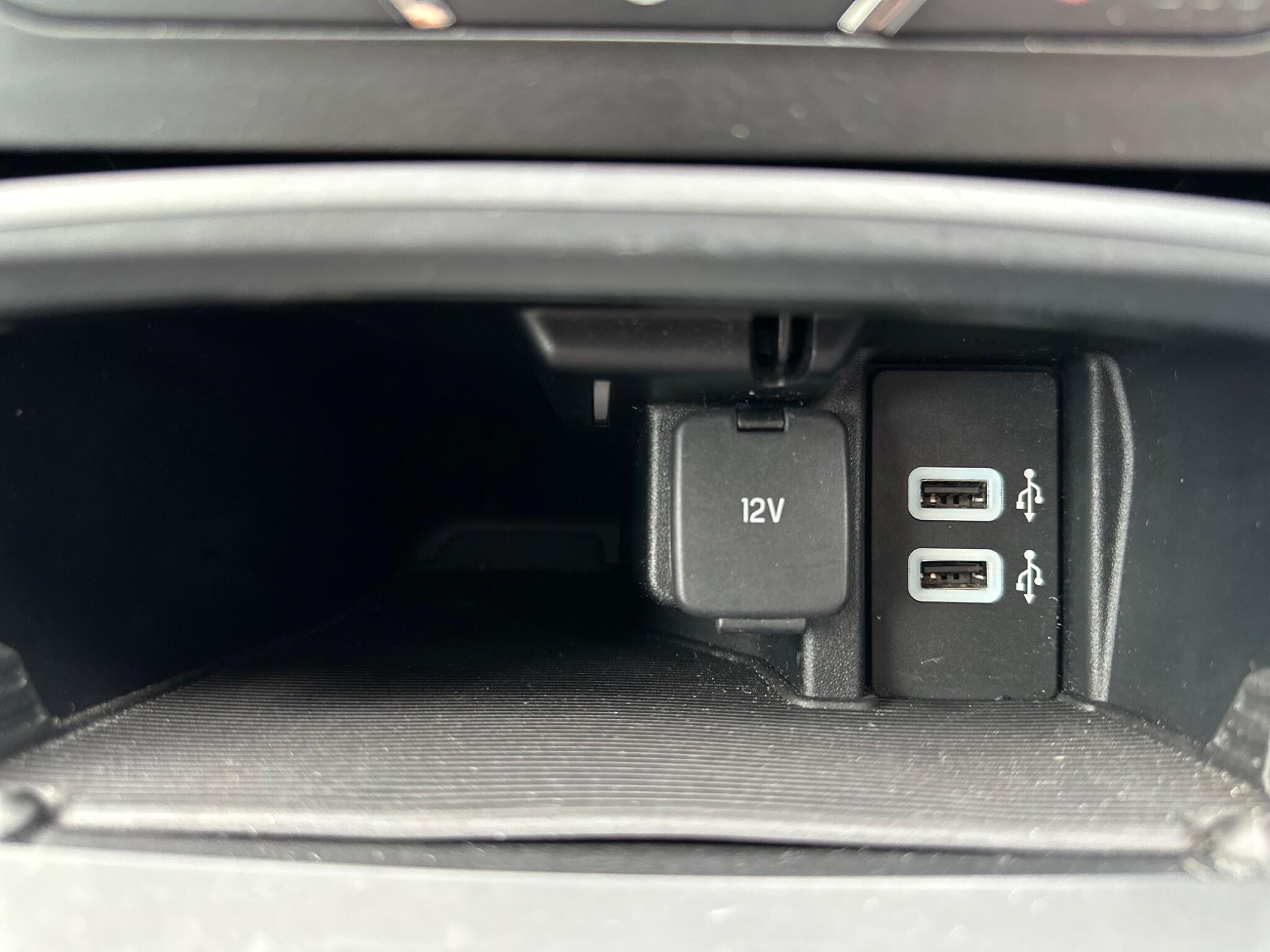 Ford S-Max view 24