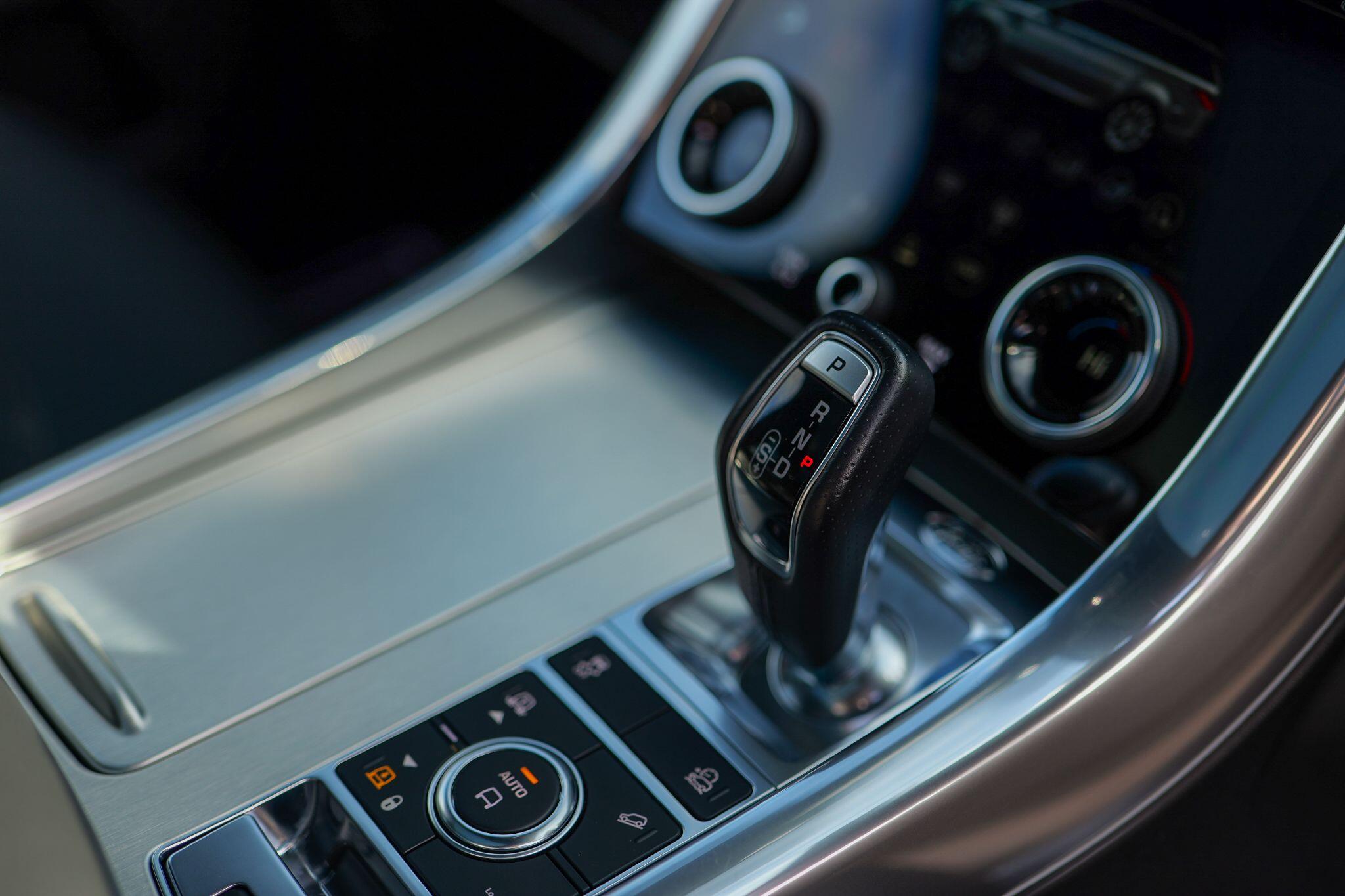 Land Rover Range Rover Sport view 17