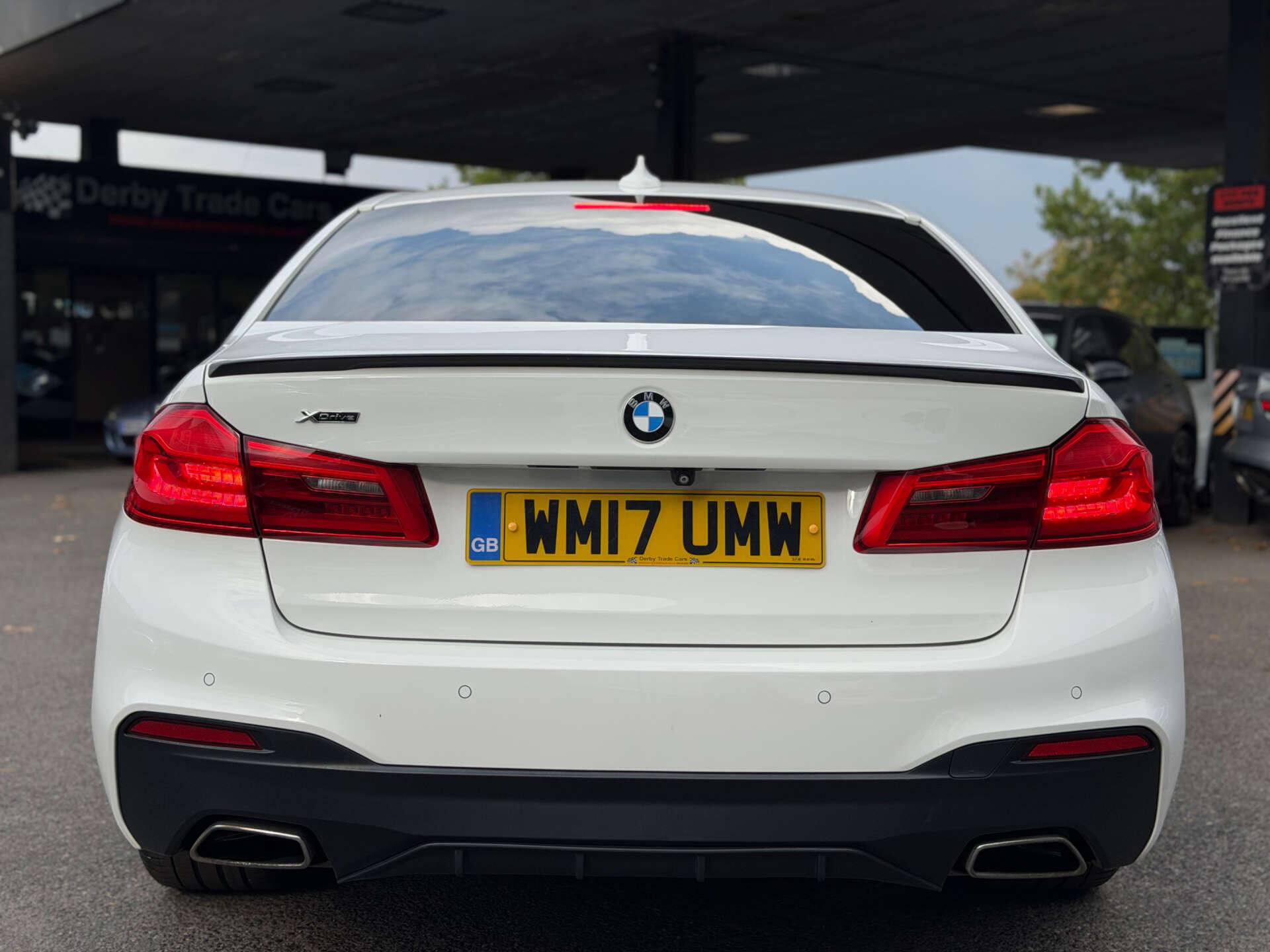 BMW 5 Series view 7