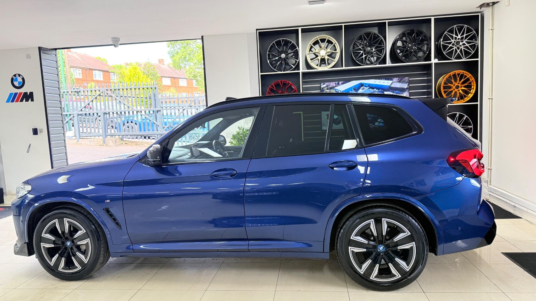 BMW Ix3 view 40