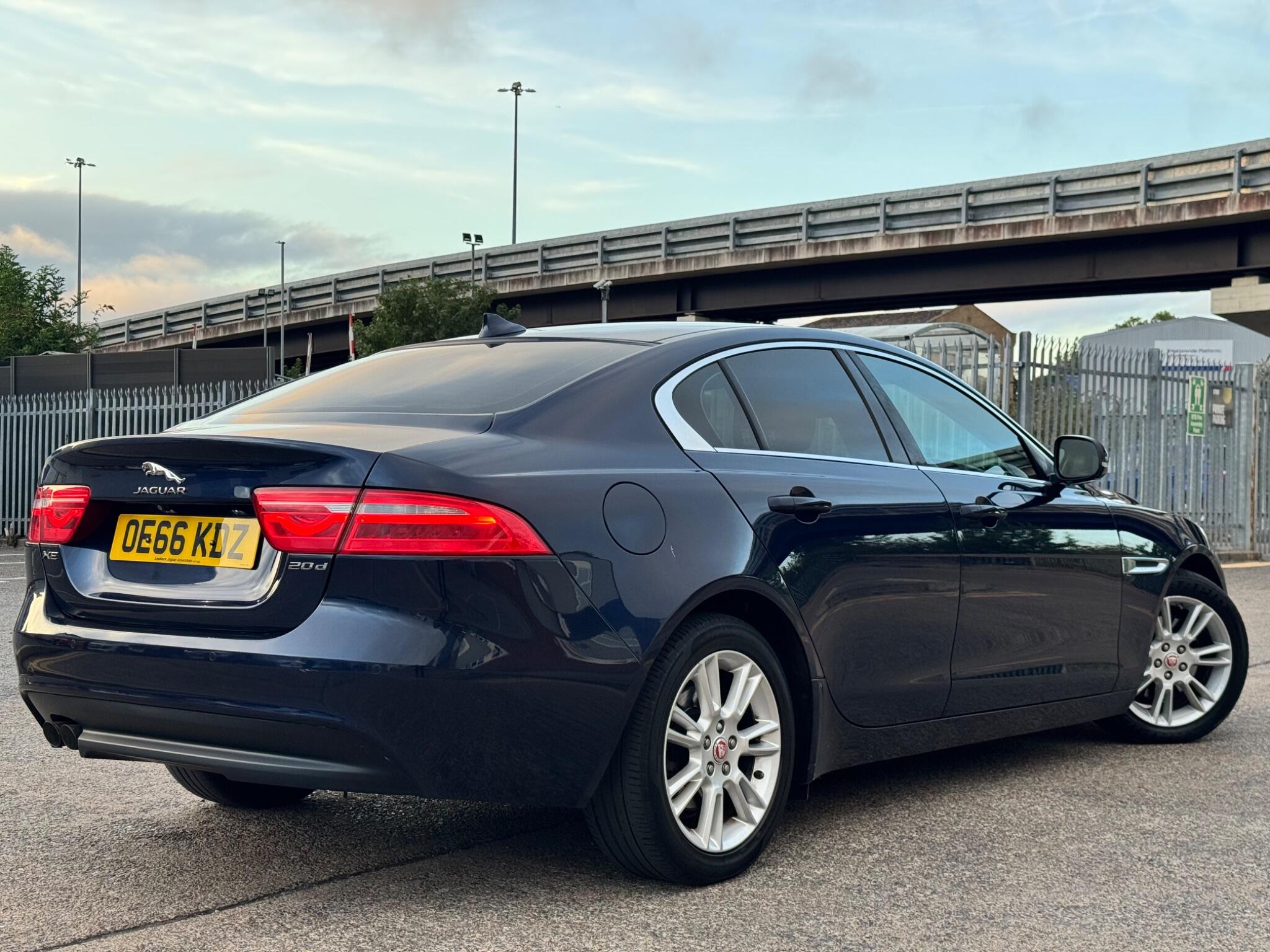 Jaguar Xe view 20