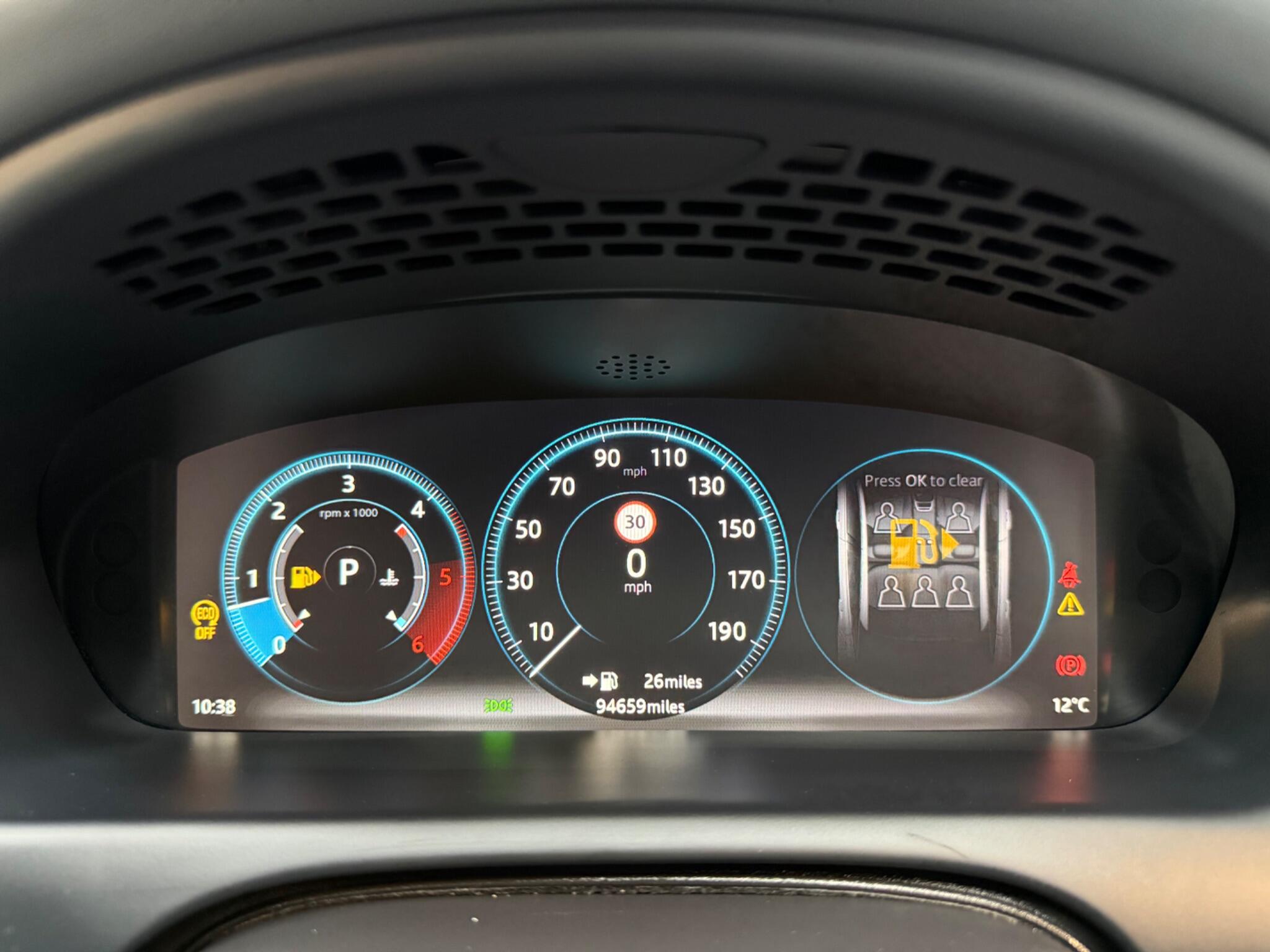 Jaguar XJ view 22