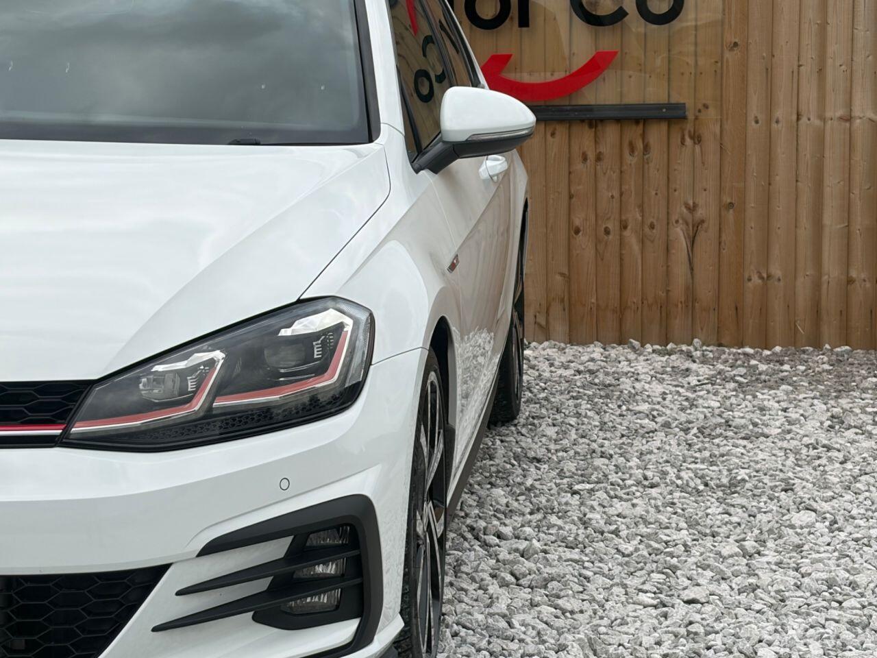 Volkswagen Golf view 5