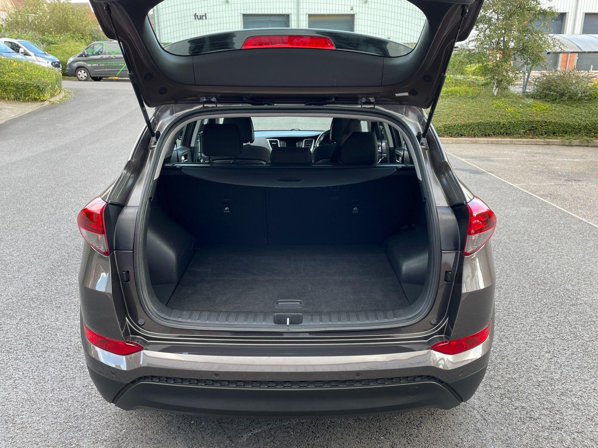 Hyundai Tucson view 27