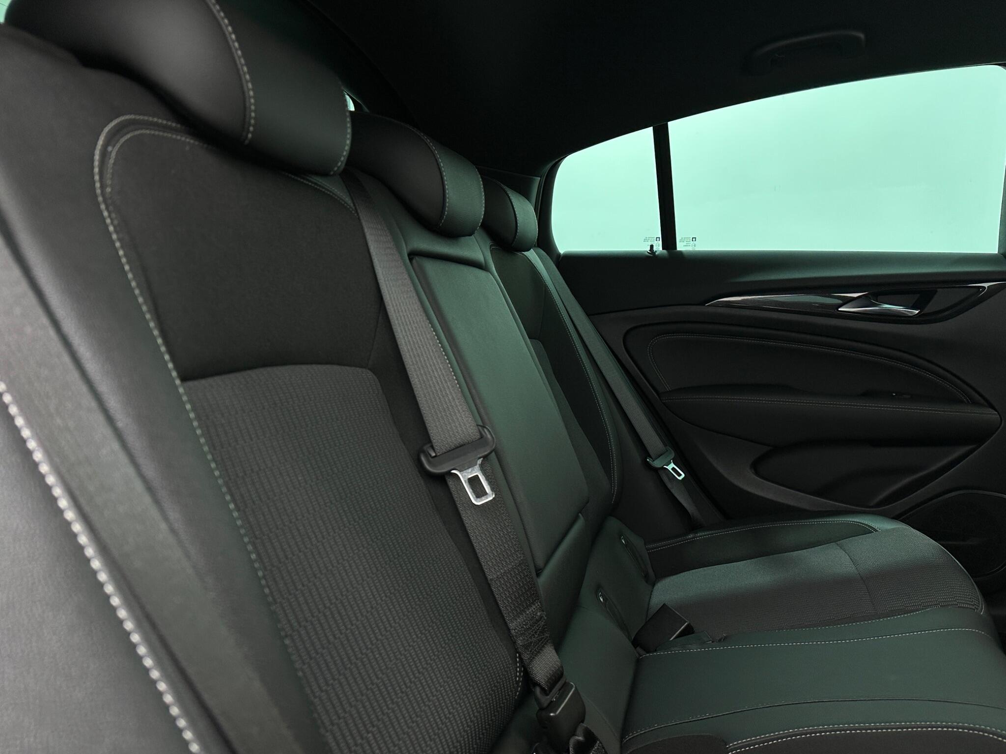Vauxhall Insignia view 38