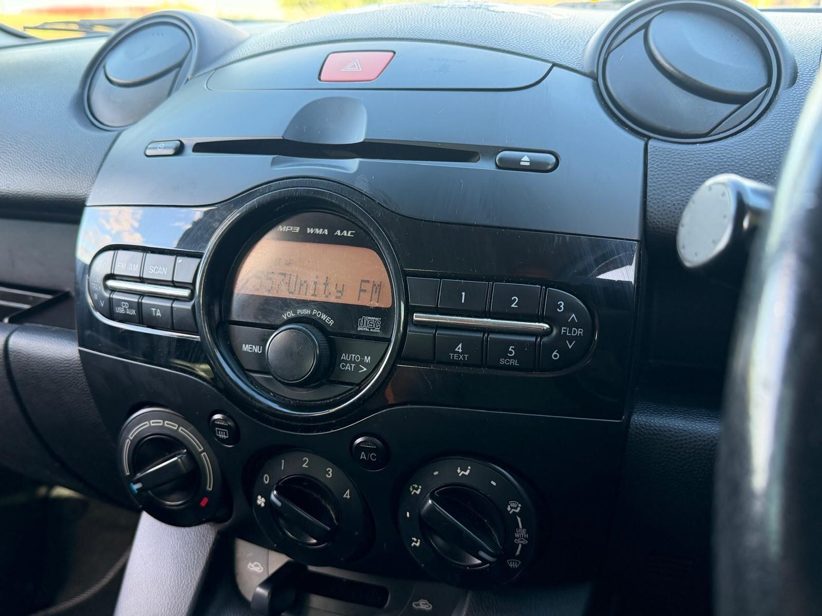 Mazda Mazda2 view 23