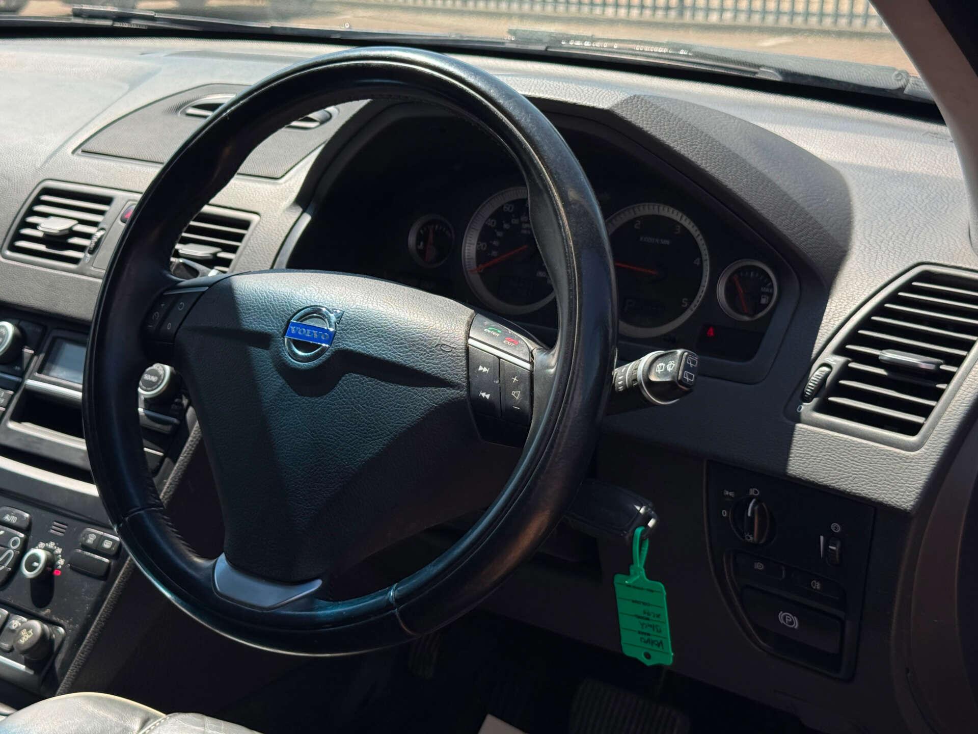 Volvo XC90 view 51