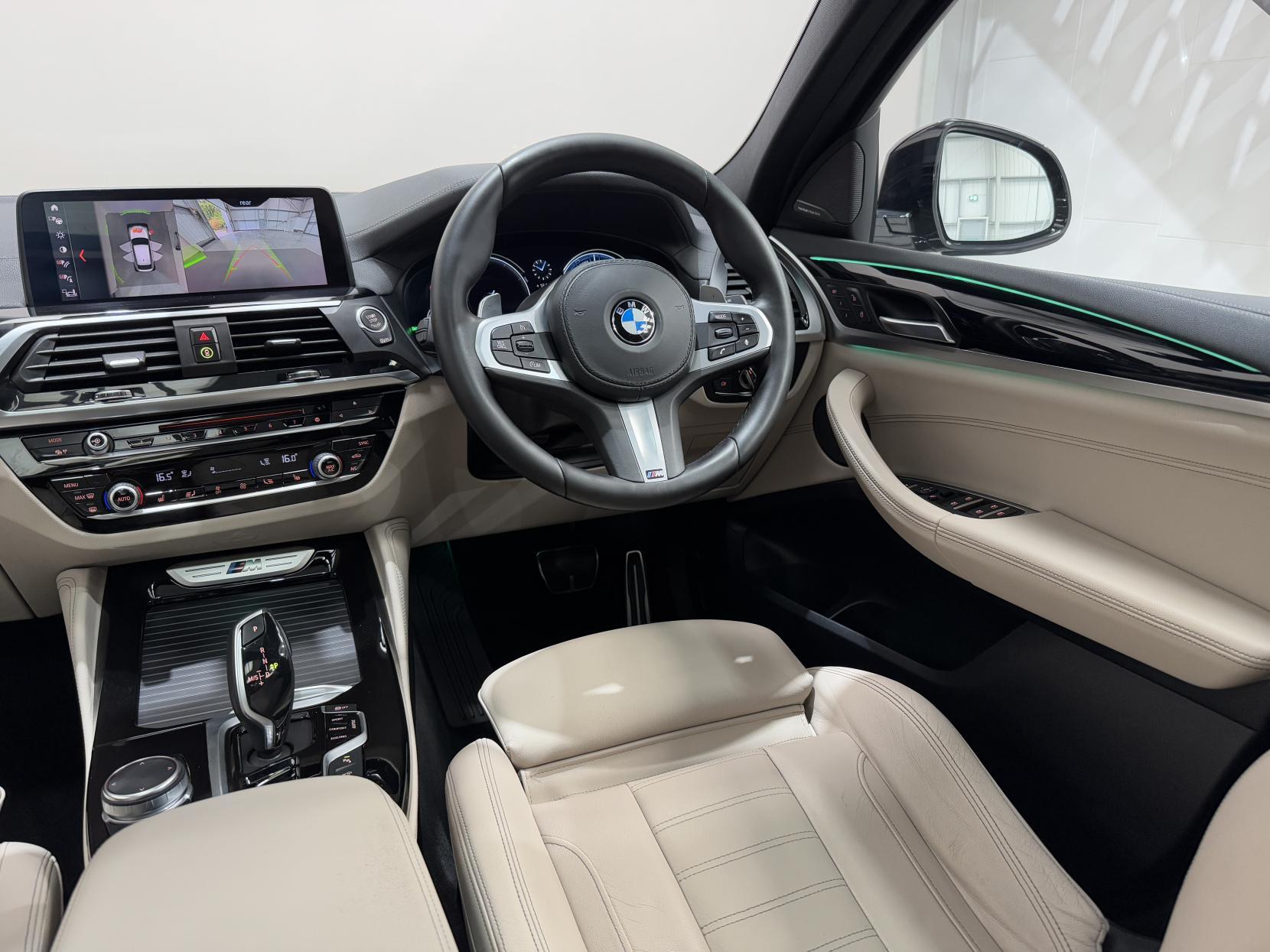 BMW X4 view 21