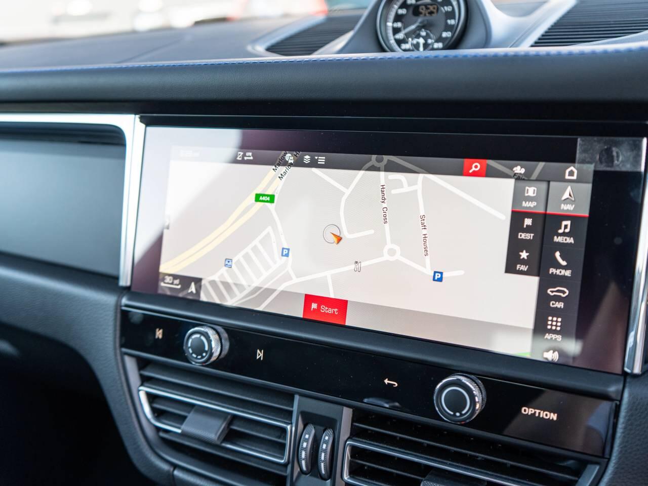 Porsche Macan view 33