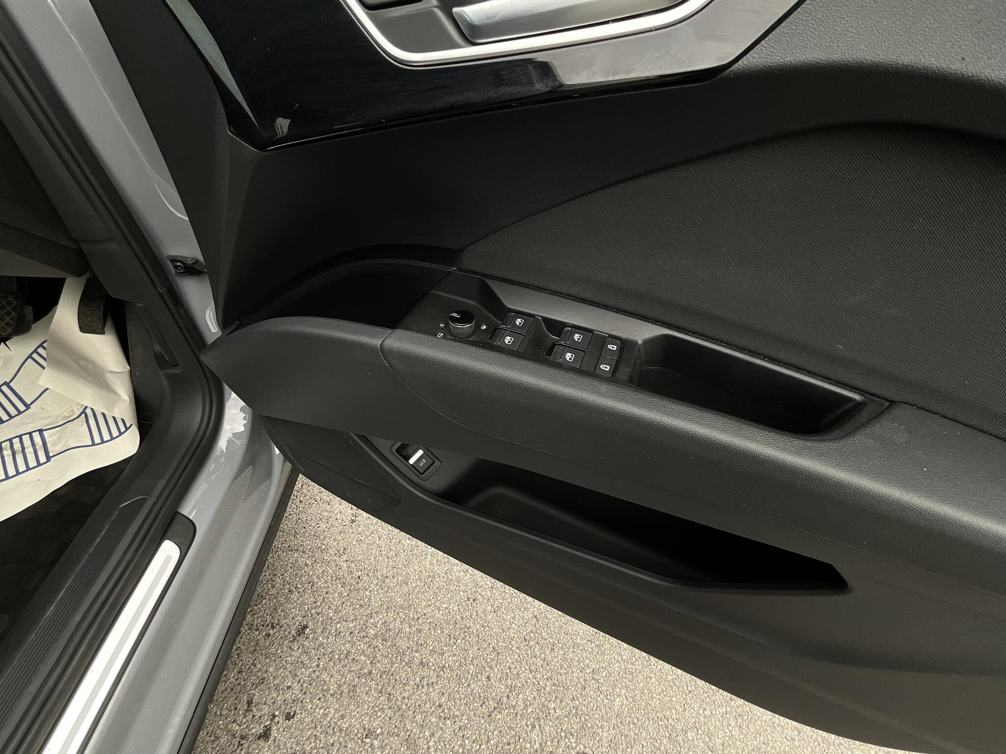 Audi Q4 E-Tron view 27